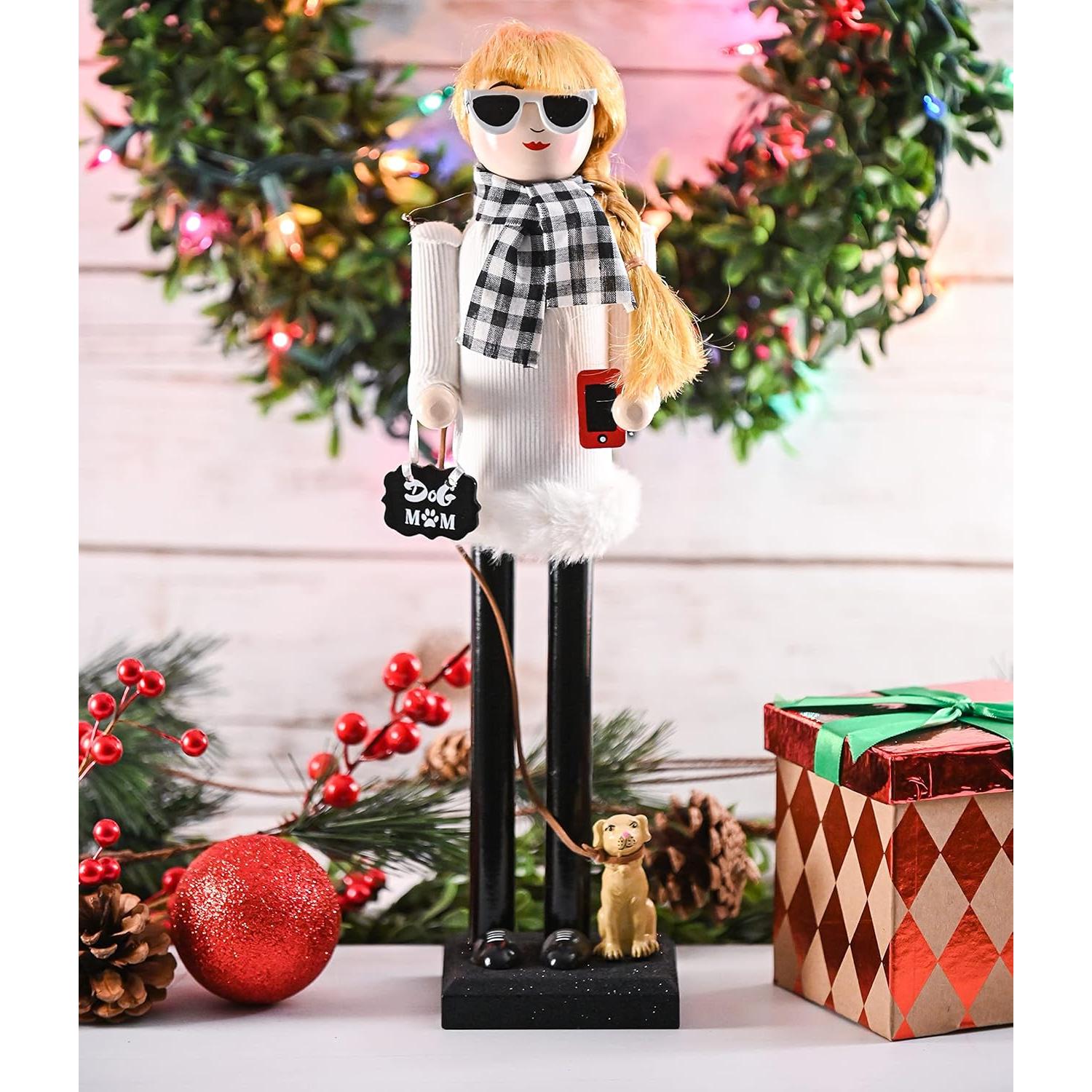 Cascanueces de Madera Ornativity 38.1 cm Perro Mamá Navidad