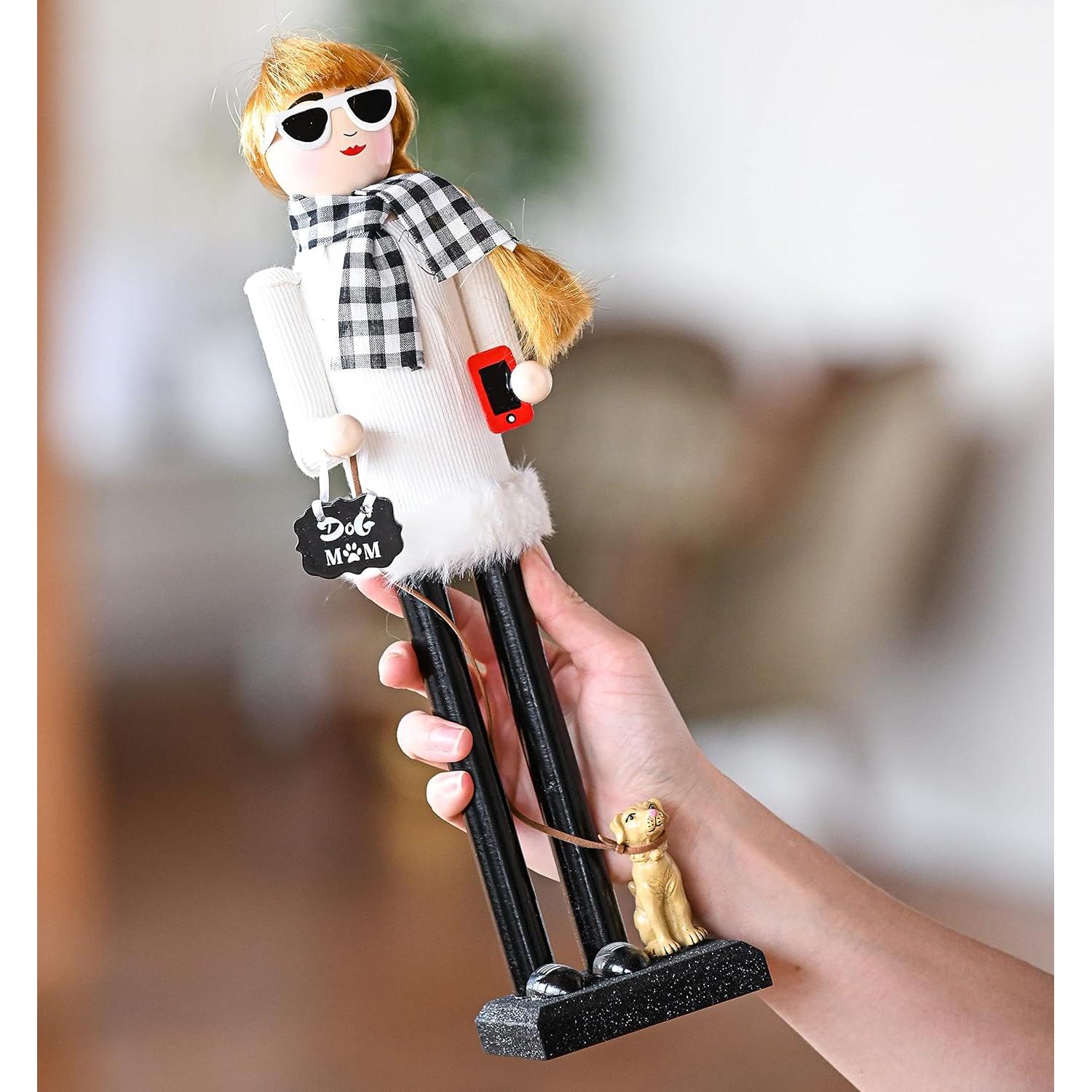 Cascanueces de Madera Ornativity 38.1 cm Perro Mamá Navidad