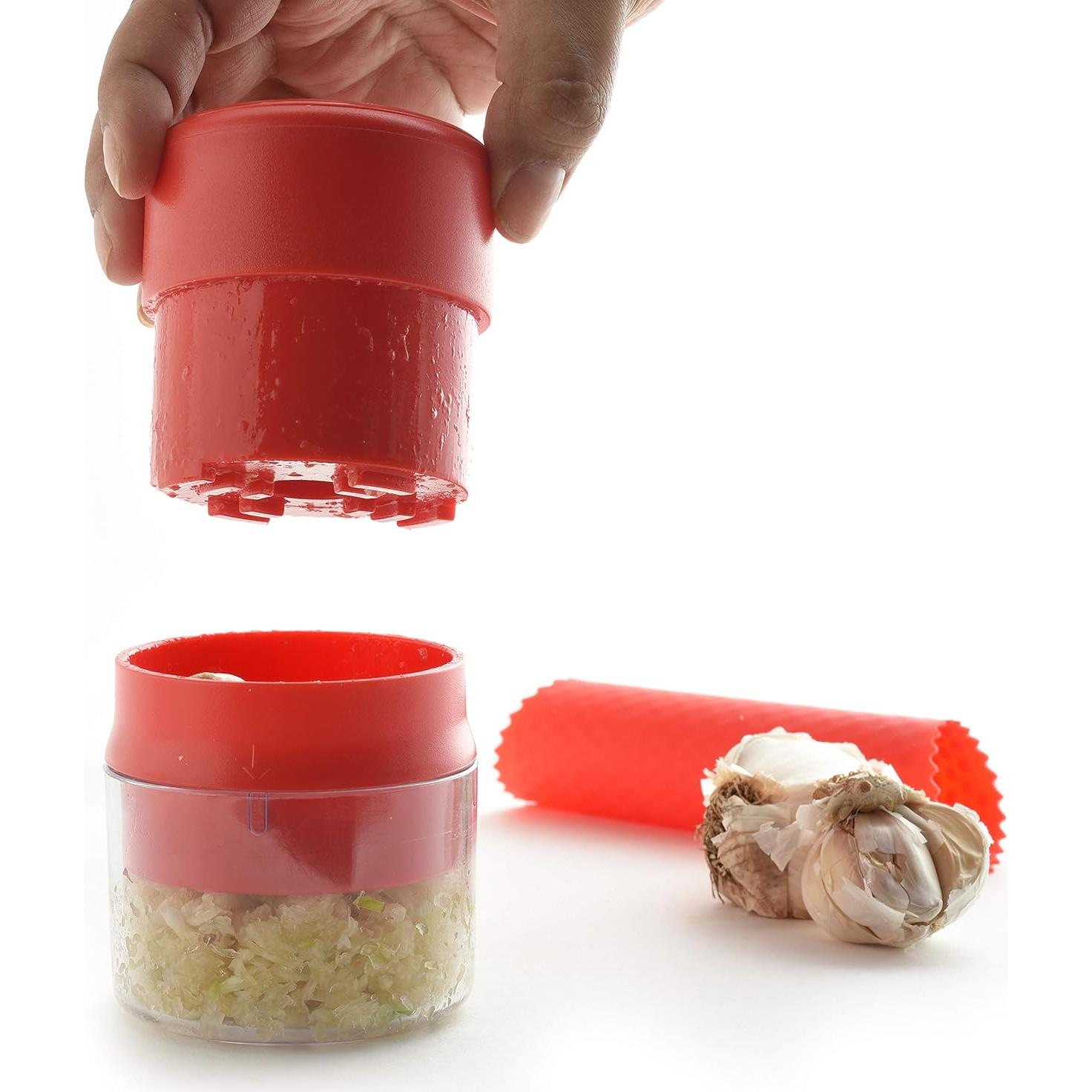 Norpro Twister y Pelador de Ajo Rojo 1151 - Utensilio de Cocina