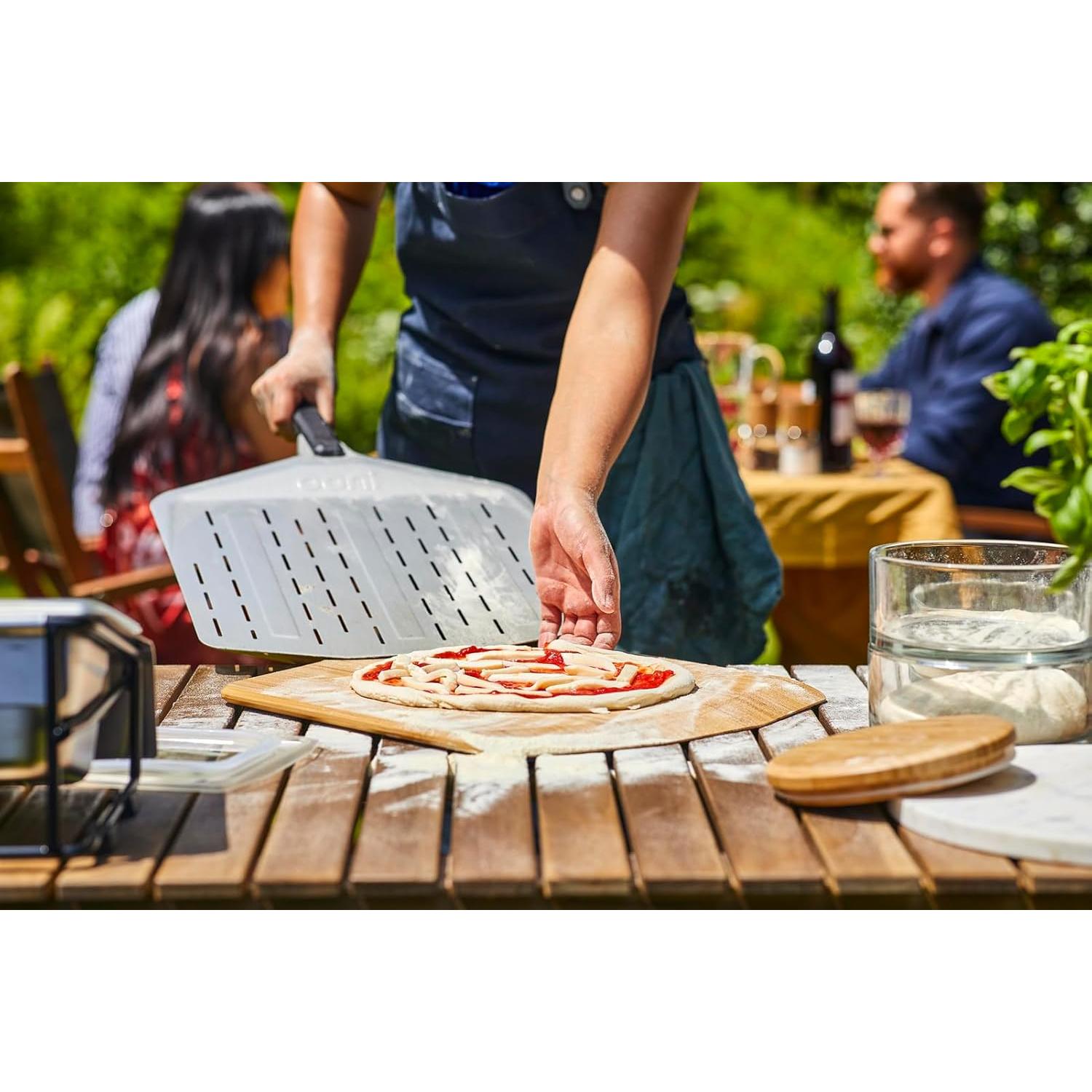 Paleta de Pizza Perforada Ooni 30.48 cm Aluminio Ligera