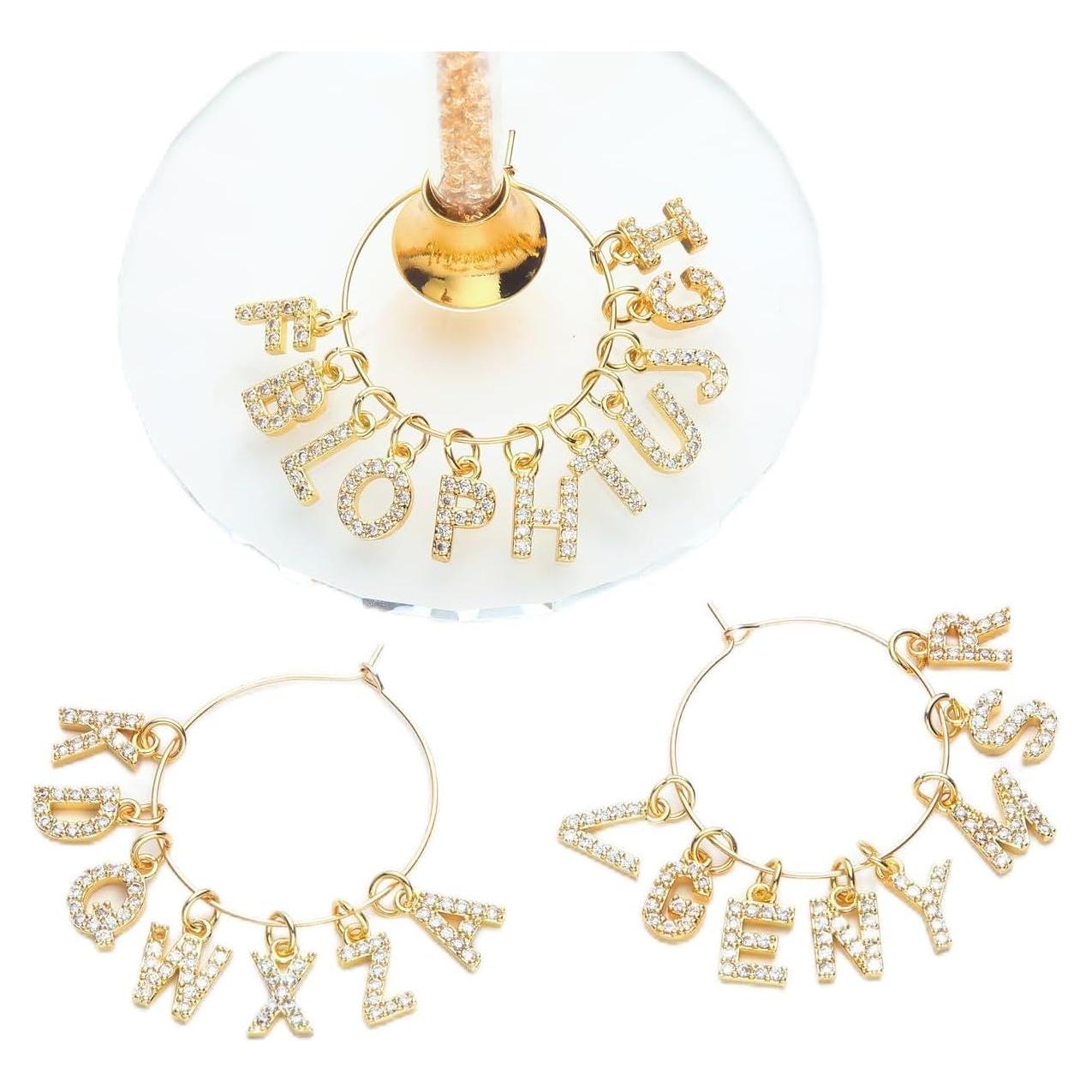 Set de 26 Marcadores de Copas de Vino Pride & Par con Letras Doradas