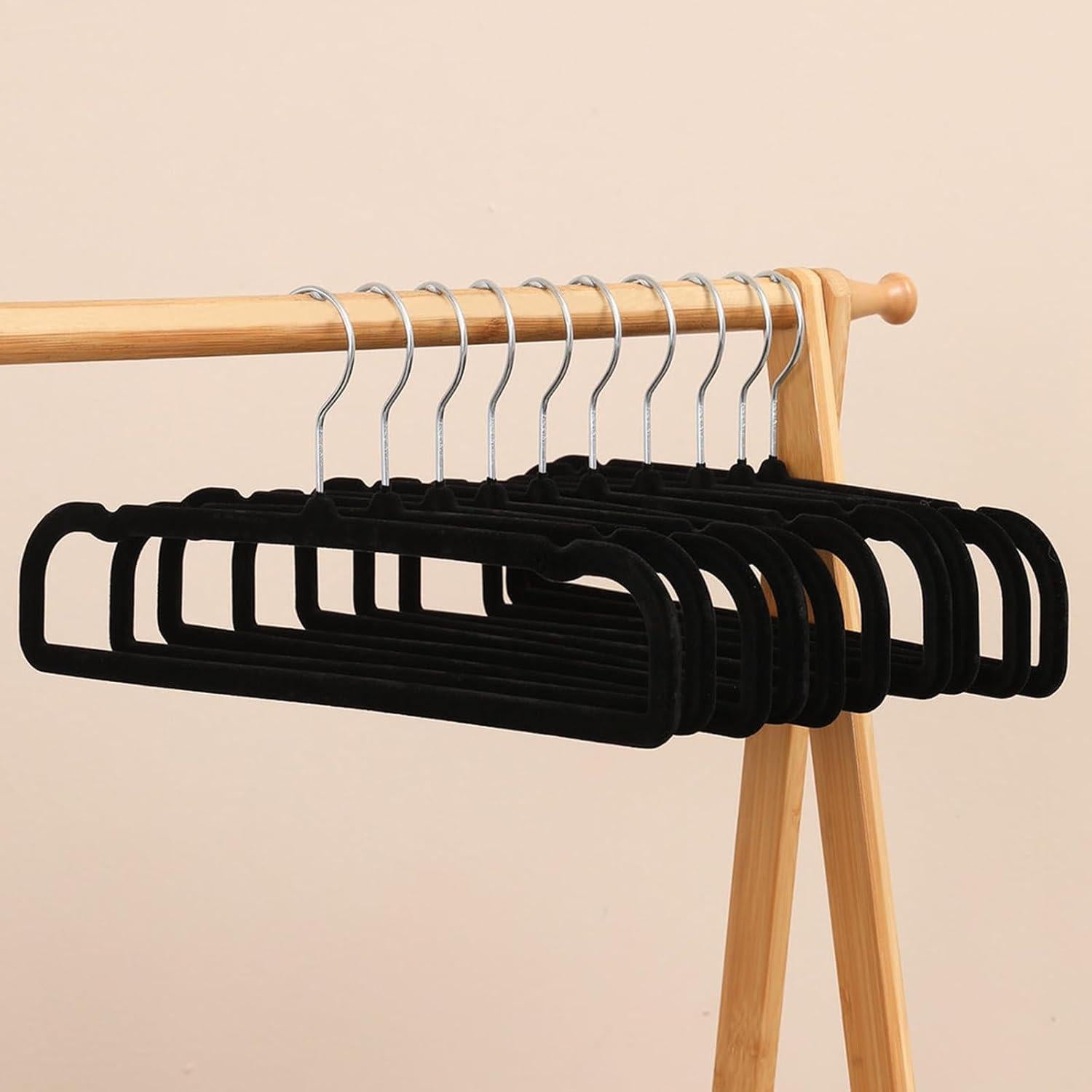 Perchas de Terciopelo BESSER HAUS 20 Piezas Antideslizantes