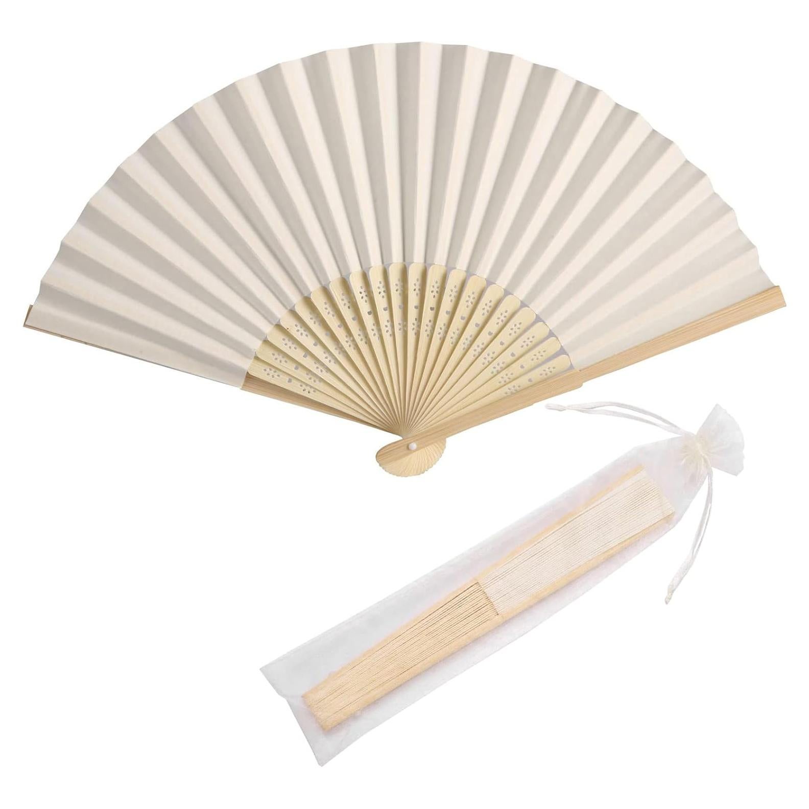 50 Abanicos de Papel Plegables con Bolsas de Organza Crema