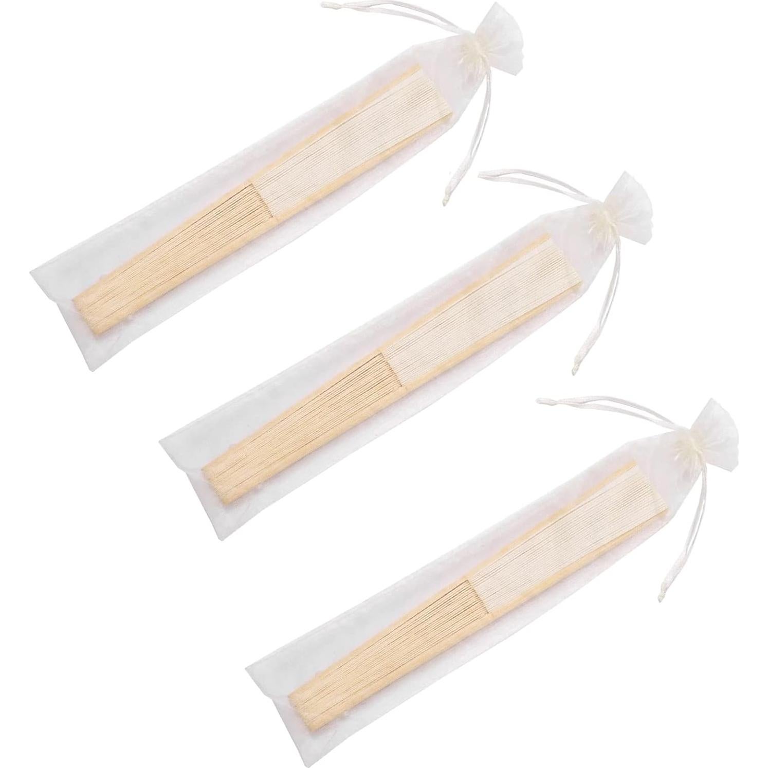 50 Abanicos de Papel Plegables con Bolsas de Organza Crema