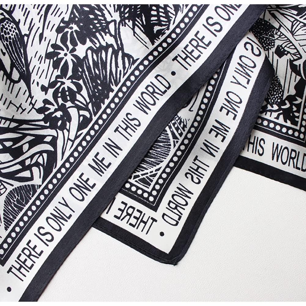 Bufanda de Seda de Morera JERLA 53x53cm Diseño Mariposa Negra