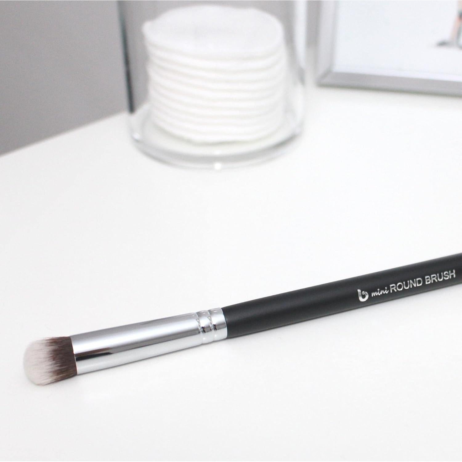 Brocha de Maquillaje Kabuki Mini Redonda Beauty Junkees