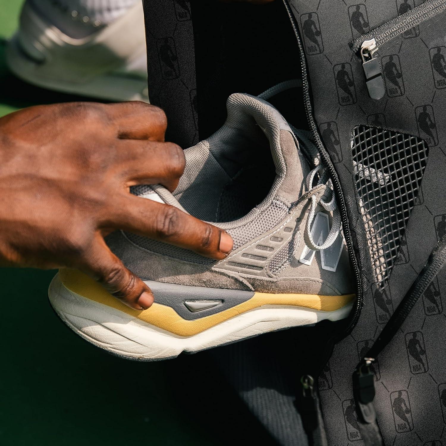 Mochila Point 3 P3s24006-11 para baloncesto 17L negra