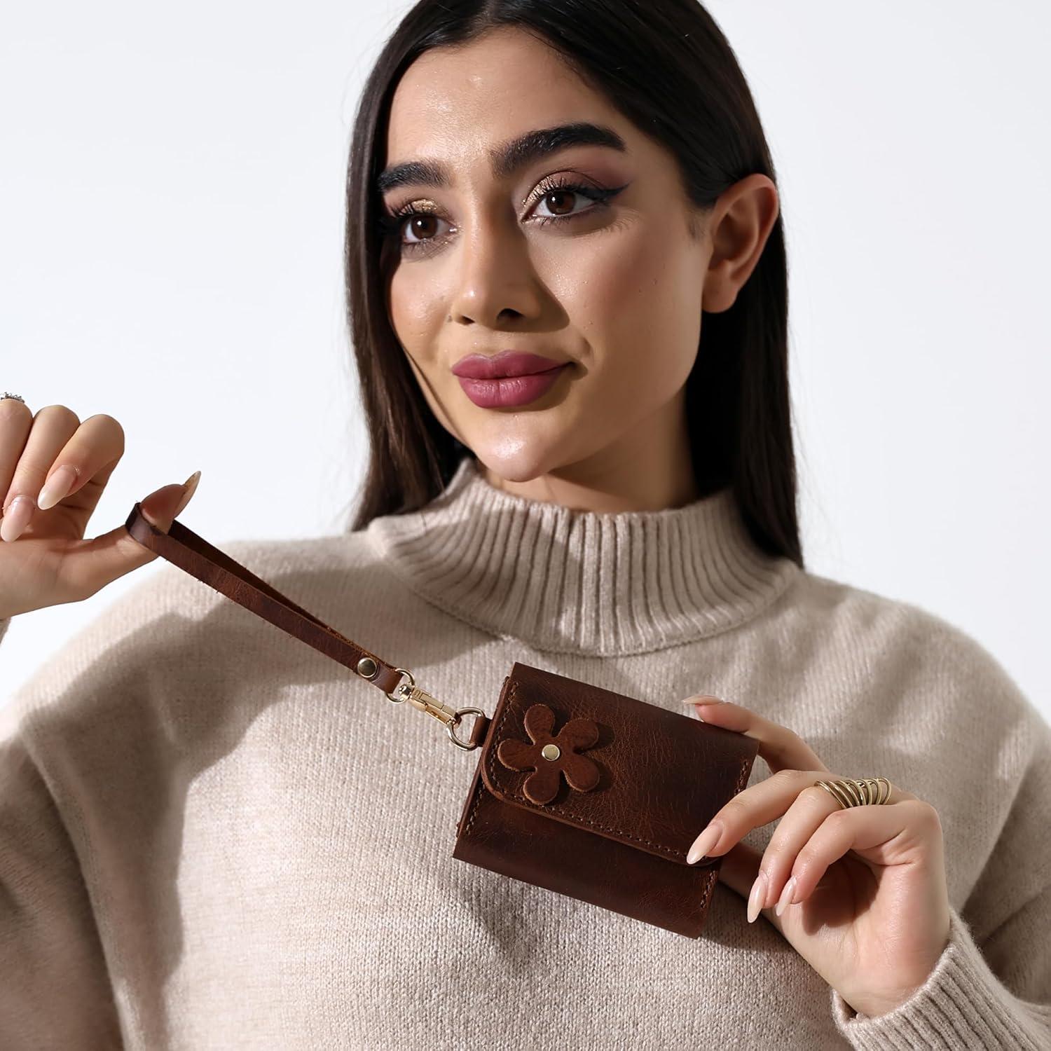 Cartera de Cuero Genuino Craftivor con Acento Floral Marrón