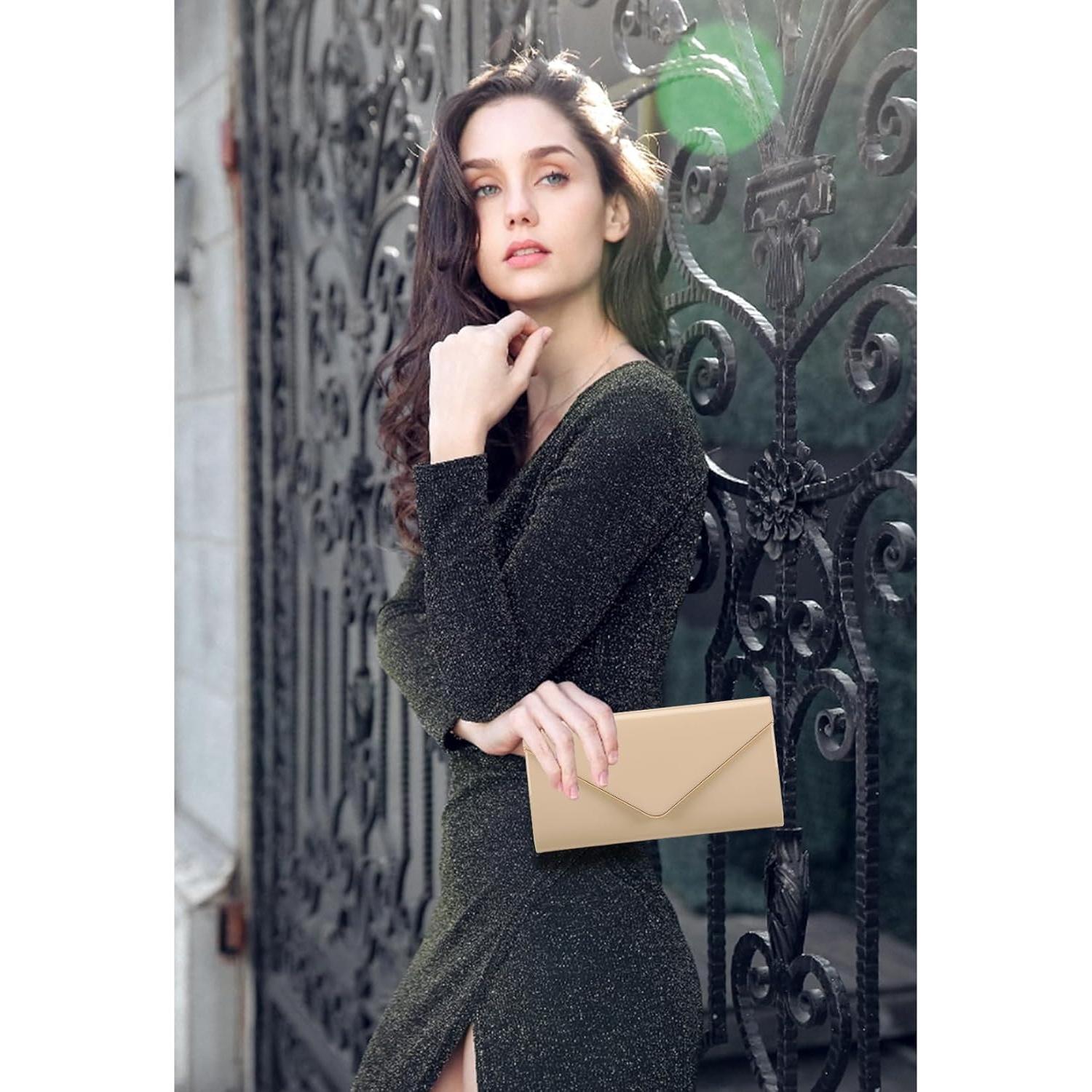 Bolso de mano tipo sobre Dexmay de cuero sintético brillante