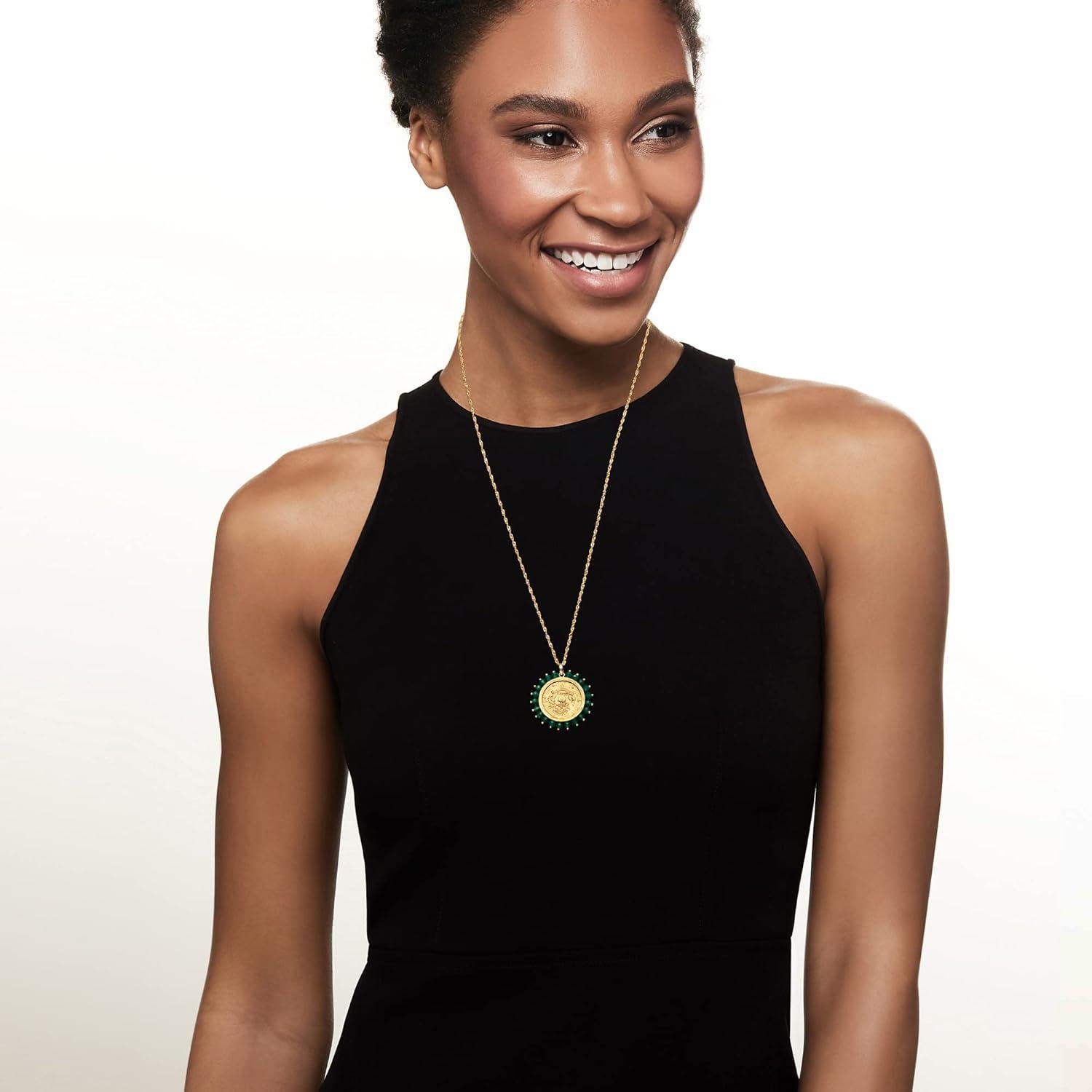 Colgante de medallón de 200 liras en oro 18k y ágata verde