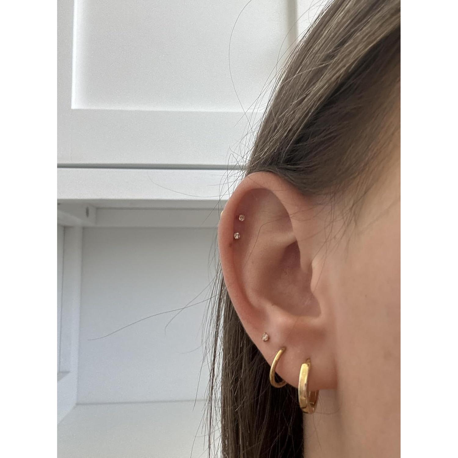 Kit de perforación de orejas AVYRING 20G con aretes 2mm