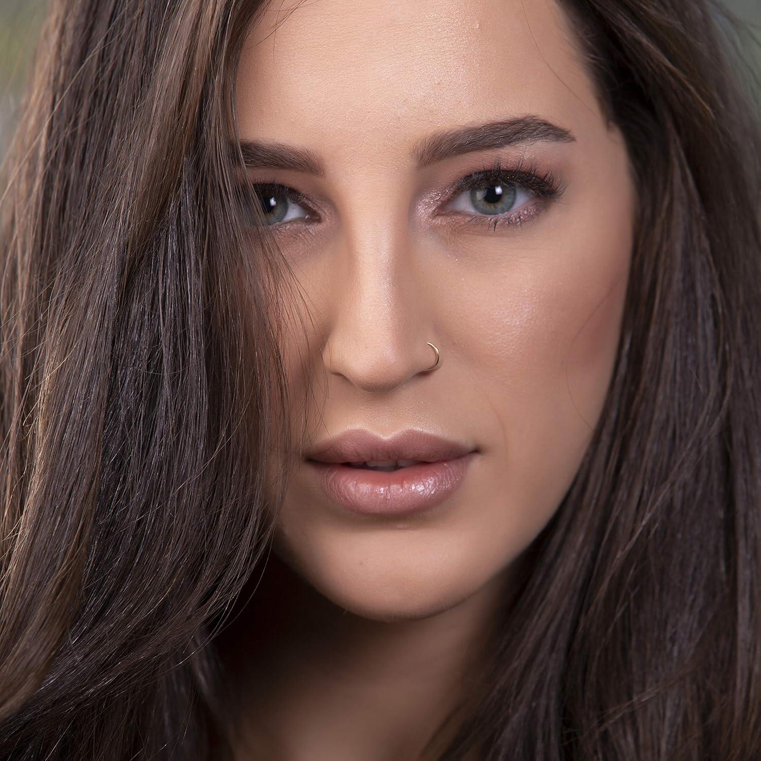 Aro de Nariz Dorado 7mm 20G - Jolliz Joyería de Oro 14K