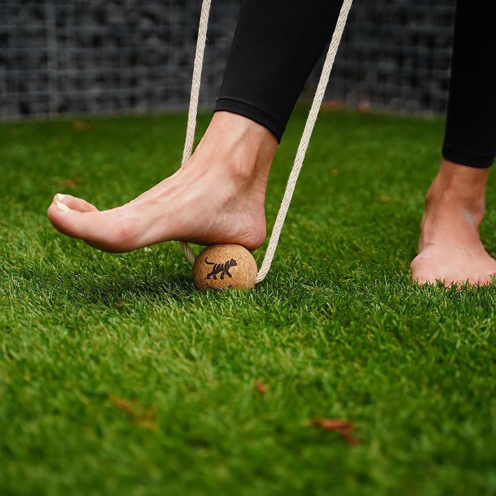 Pelota de Masaje Tiger Tail ReGreen 6.6 cm en Cuerda de Corcho