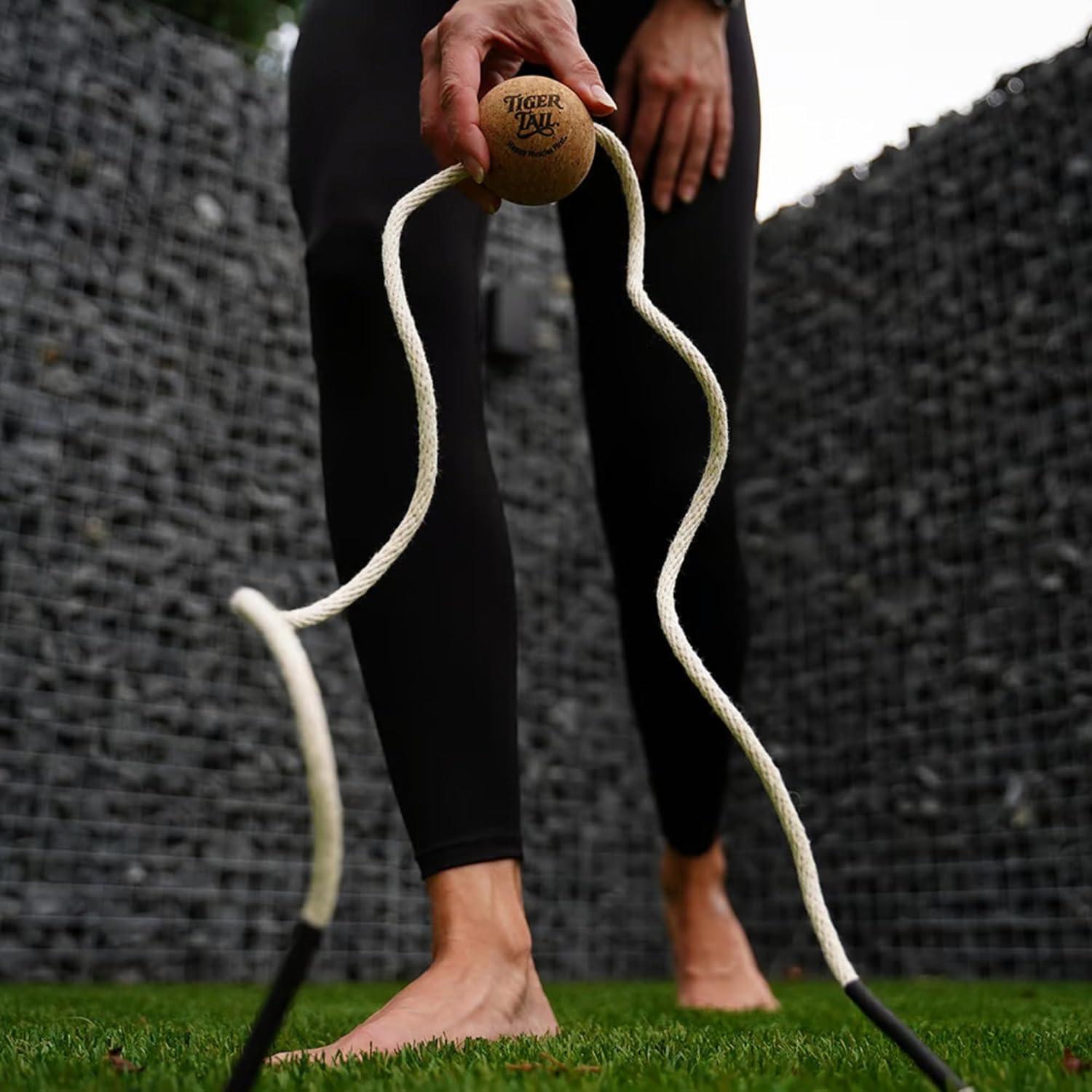 Pelota de Masaje Tiger Tail ReGreen 6.6 cm en Cuerda de Corcho