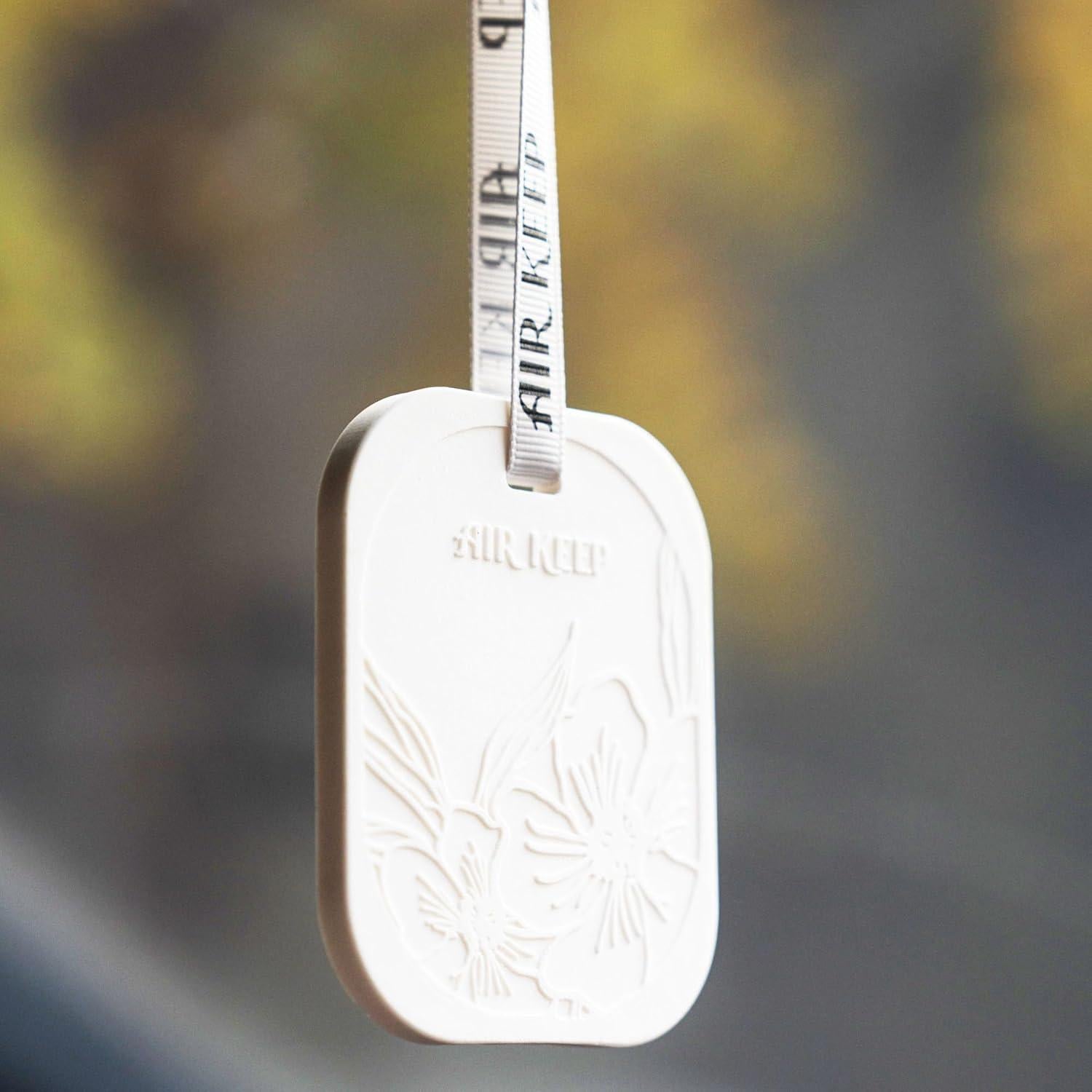 Ambientador de Auto Airkeep - Cerámica Ropa Limpia 81.9g