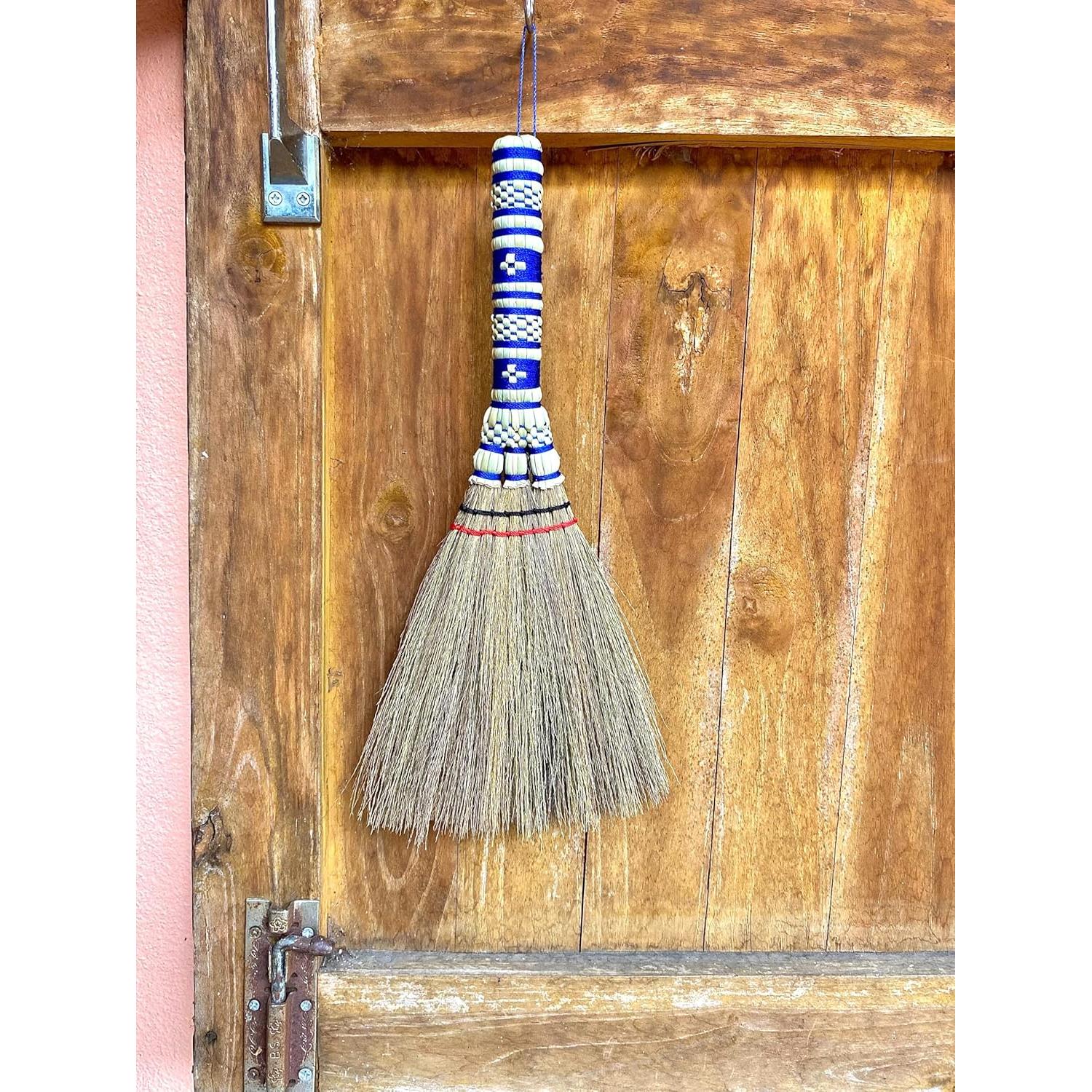 Escoba de Mano Pequeña AW BROOMS 28 cm de Maíz para Interiores