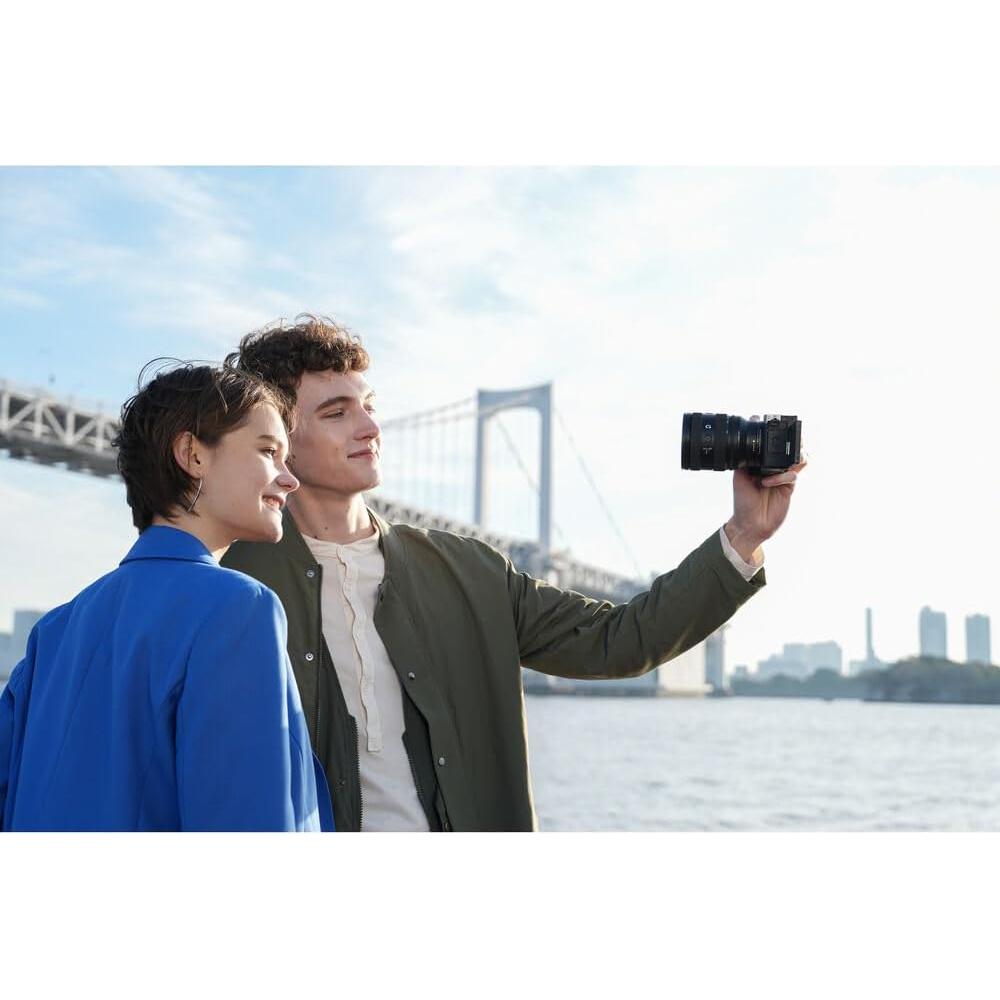 Lente Sony FE 20-70mm f/4 G + Kit de Filtros 72mm + Funda