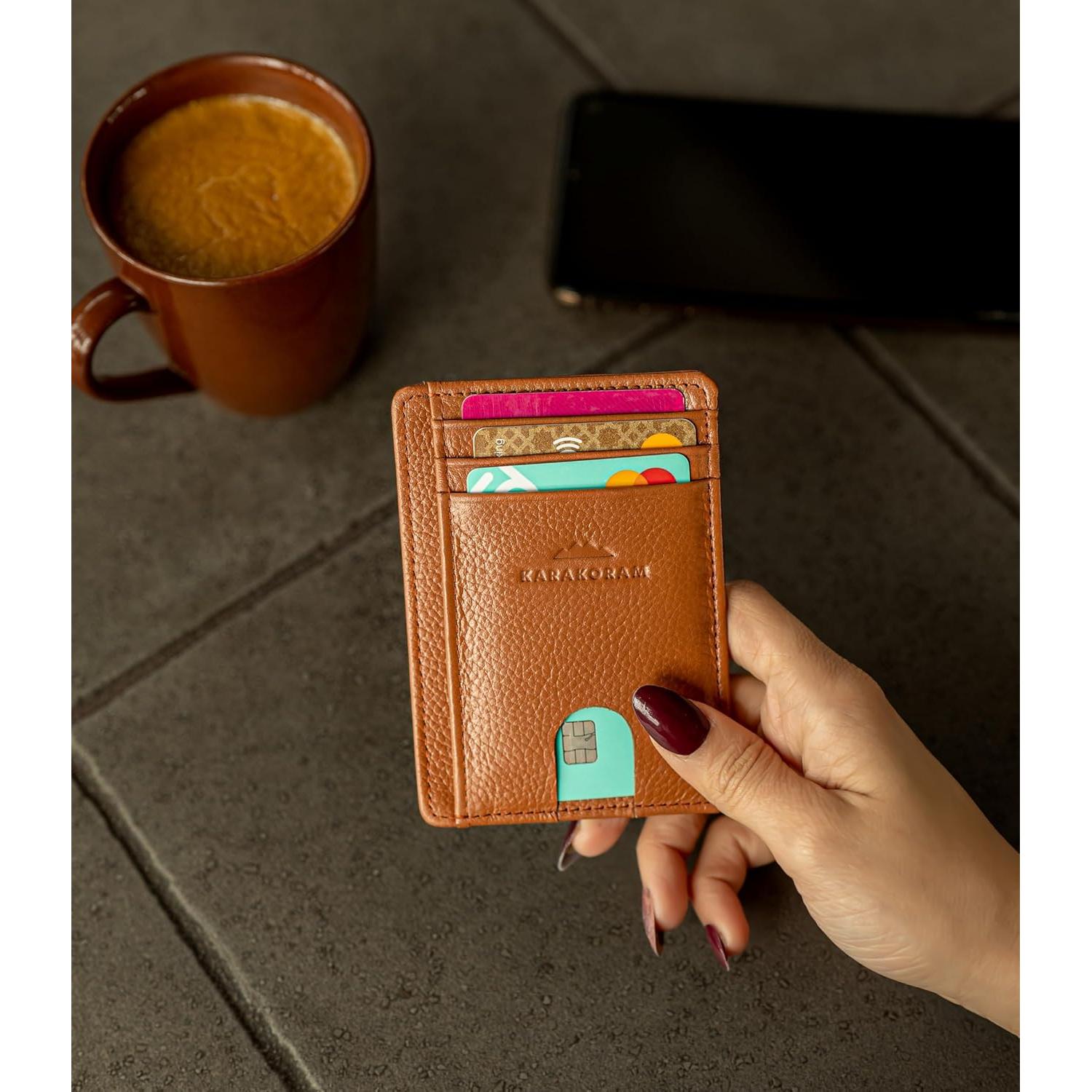 Tarjetero de Cuero Premium KARAKORAM con Protección RFID - Marrón