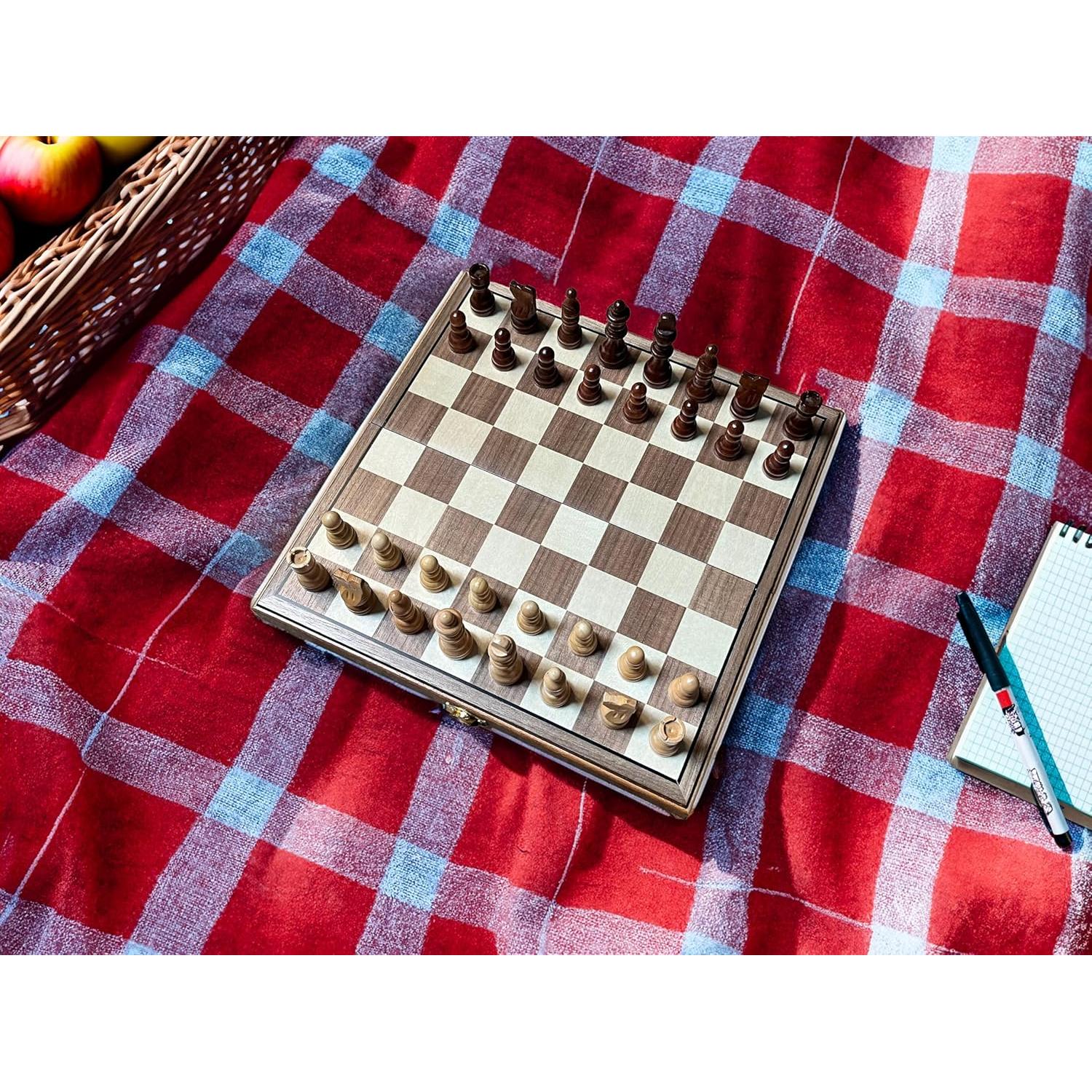 Juego de Ajedrez Plegable WE Games 27.94 cm Madera Staunton