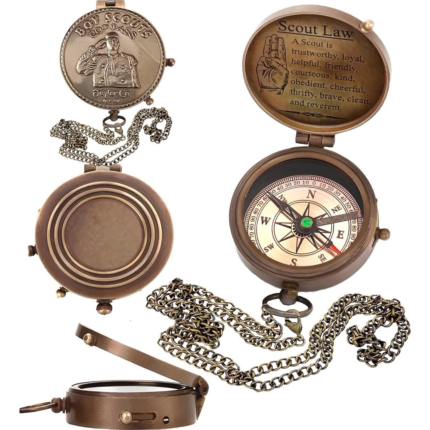 Brújula Scout WOANIN Grabada con Juramento y Caja de Cuero