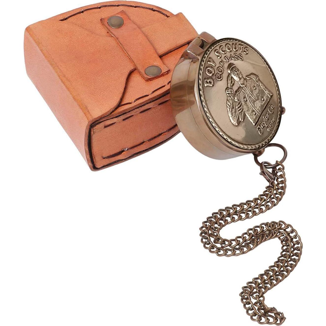 Brújula Scout WOANIN Grabada con Juramento y Caja de Cuero