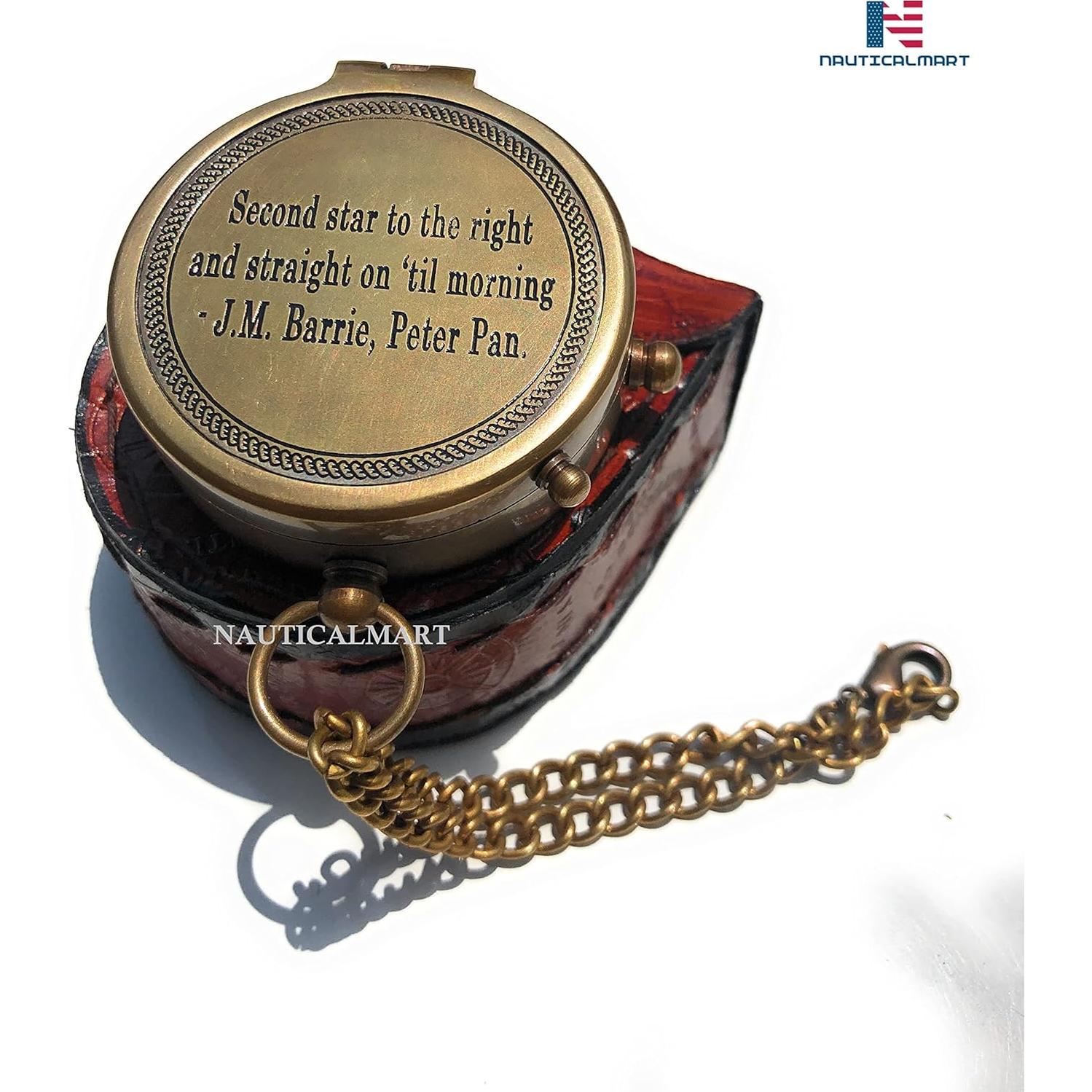 Brújula de latón NauticalMart con estuche de cuero 6.35cm