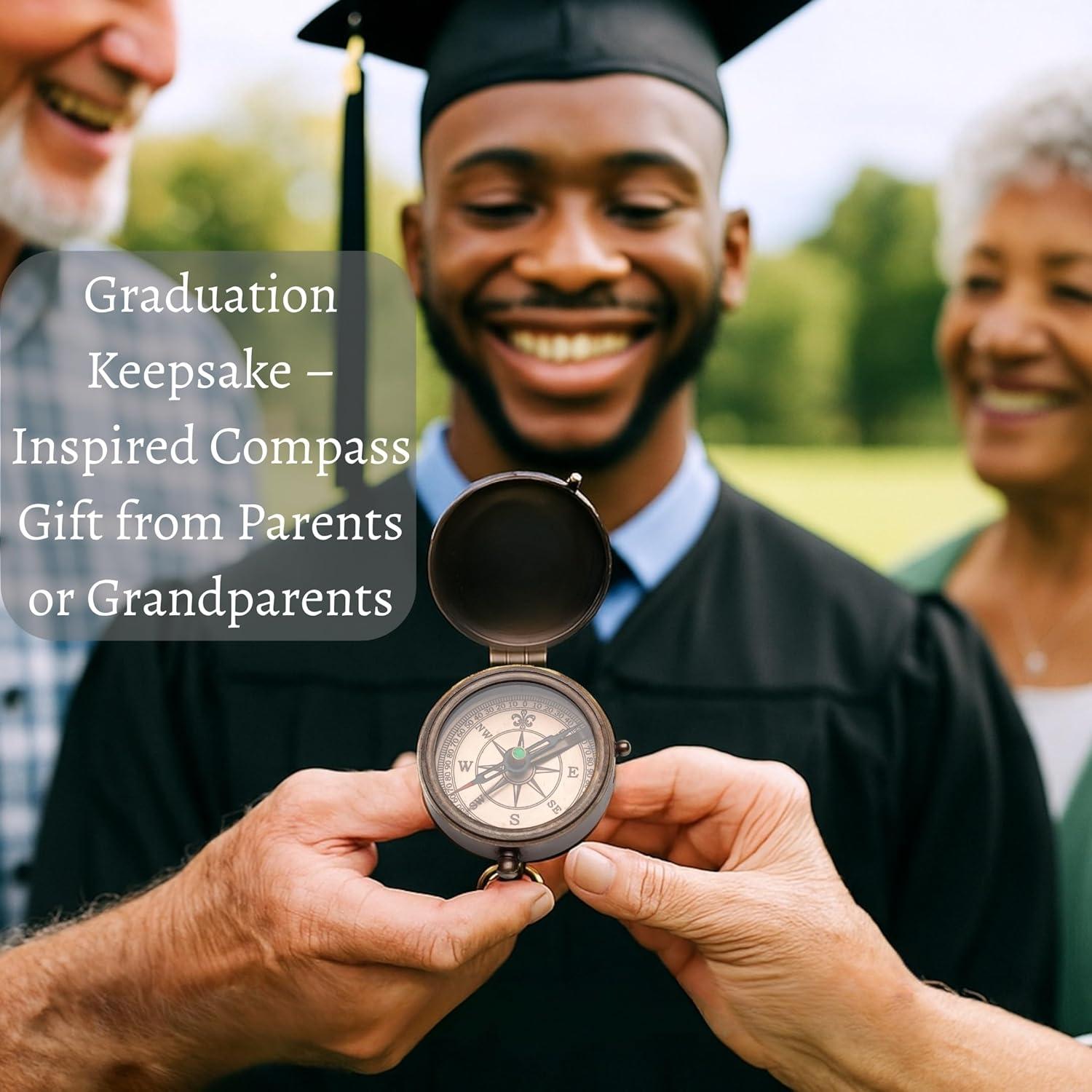 Brújula de Bolsillo Grabada SFdizayn - Latón Antiguo 5 cm