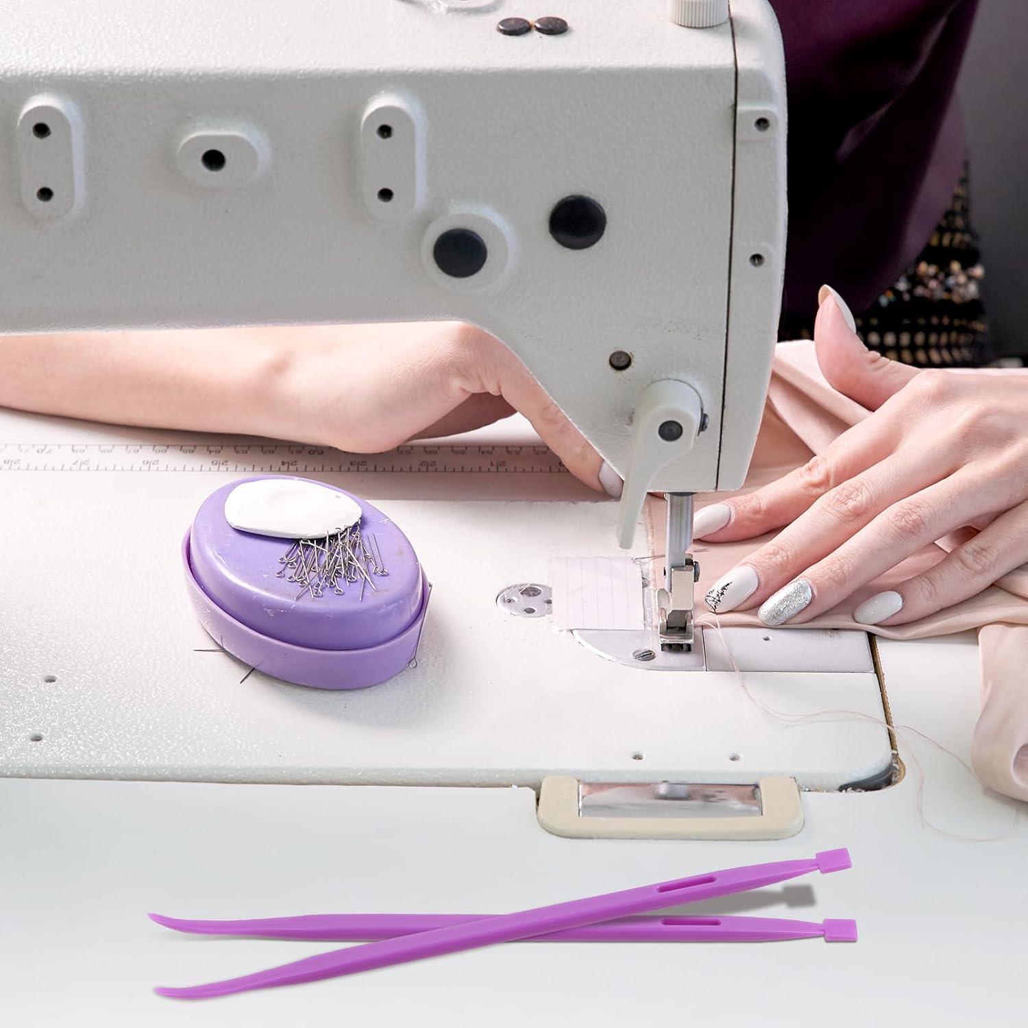2 Agujas de Coser de Plástico Moradas con Bolsa de Almacenamiento