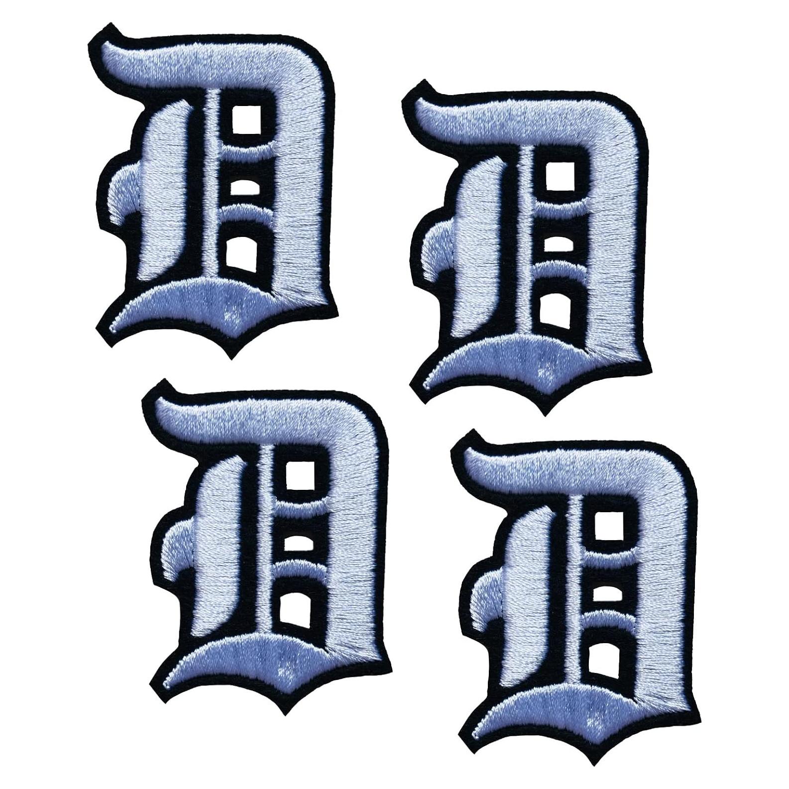 Parche Bordado Letras Góticas LSparhes 5.08 cm Blanco