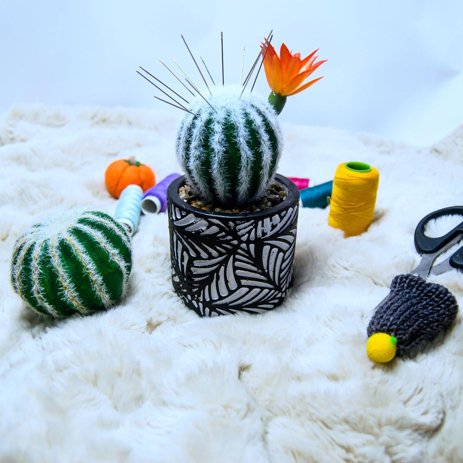 Pincushion de Cactus July-Tech con Jarrón Cerámica 17.8x7.6cm