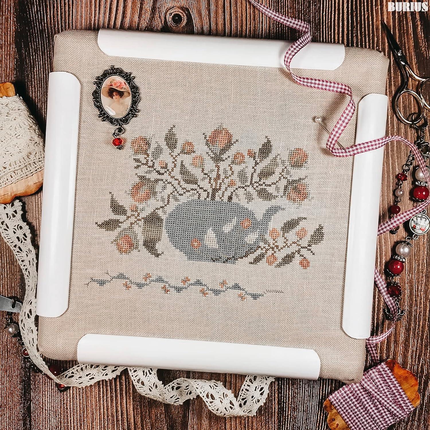 Aro de Bordado Cuadrado BURIUS 27.94 cm Blanco Reutilizable