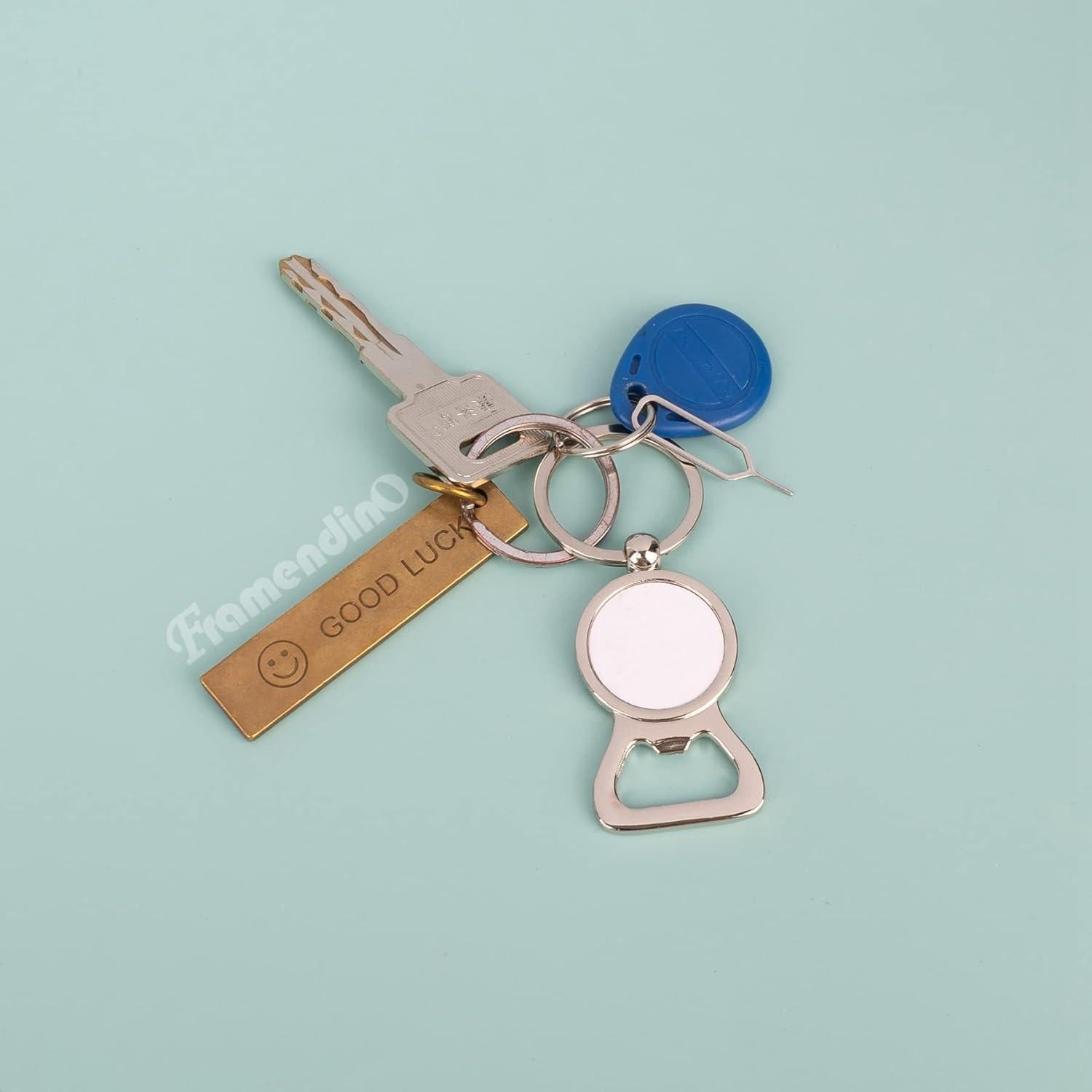 Paquete de 10 Llaveros Abrebotellas Blancos Framendino 8 cm