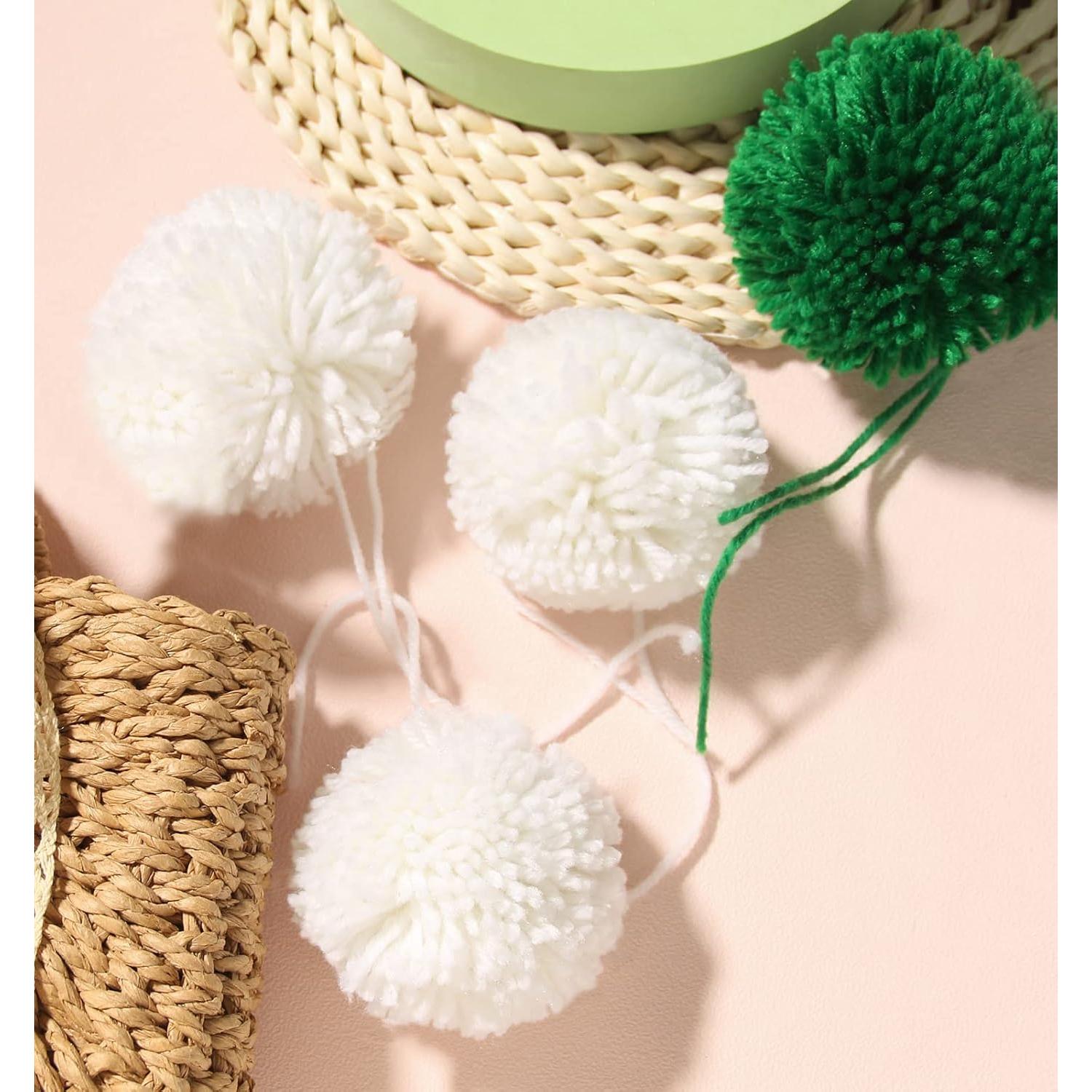 Paquete de 12 Pom Poms de Hilo Blanco 8CM para Manualidades