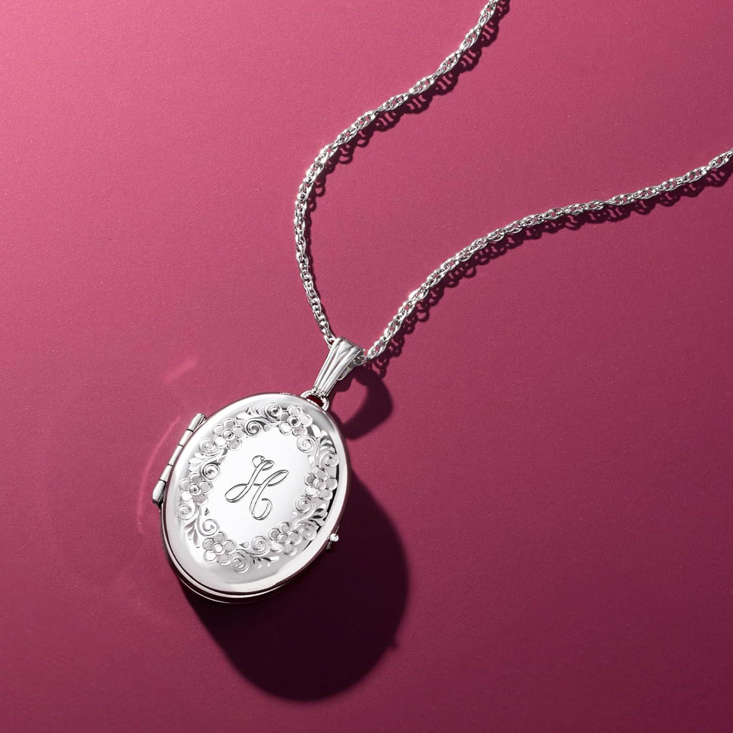 Collar de Medallón Ovalado de Plata Esterlina Ross-Simons 45.72 cm