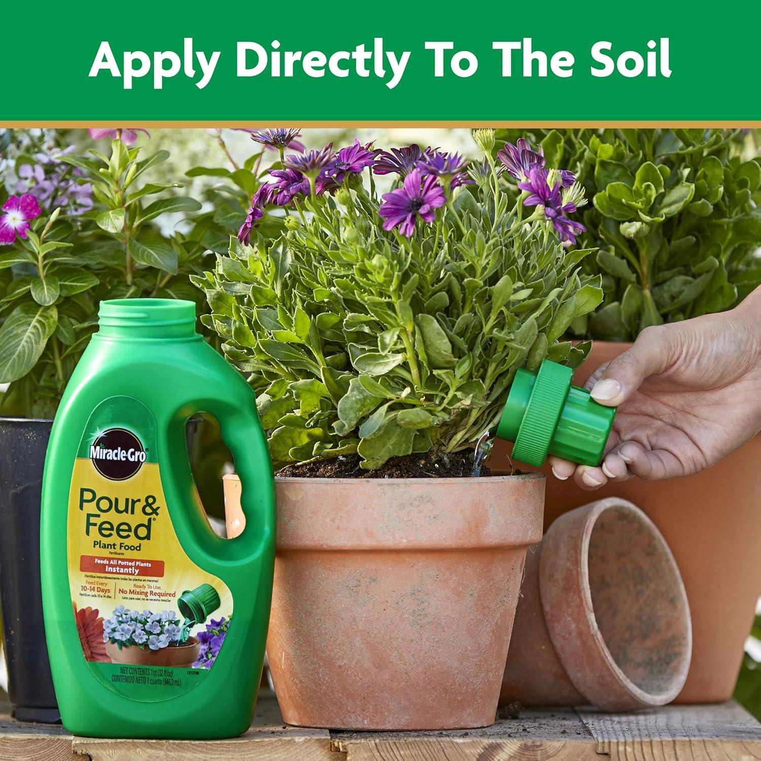 Fertilizante líquido Miracle-Gro Pour & Feed 946 ml para plantas