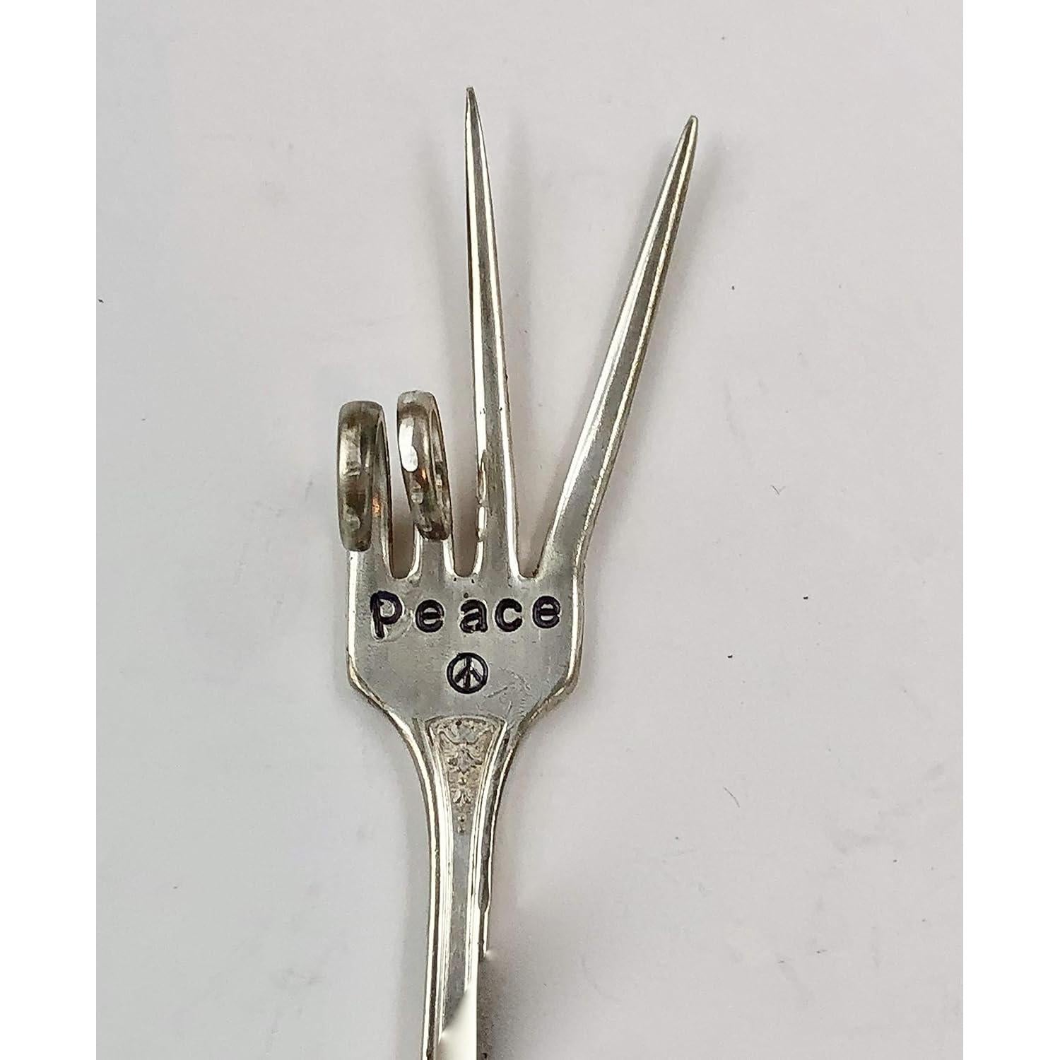 Marcador de Plantas Hecho a Mano - Tenedor Reciclado con Signo de Paz