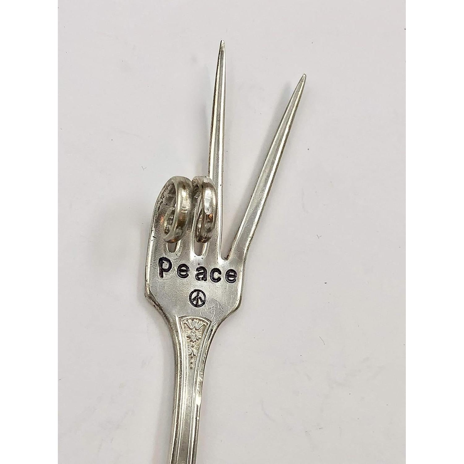 Marcador de Plantas Hecho a Mano - Tenedor Reciclado con Signo de Paz