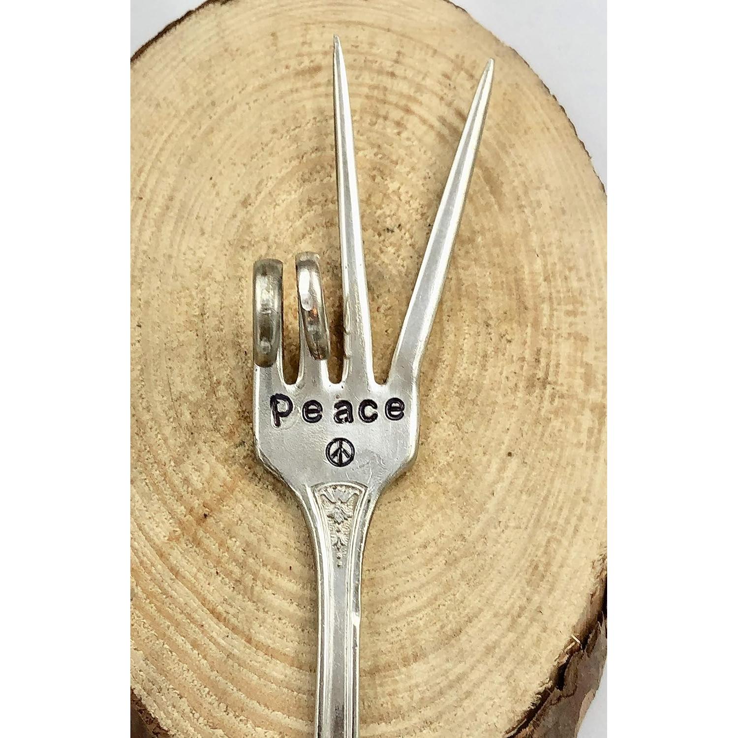 Marcador de Plantas Hecho a Mano - Tenedor Reciclado con Signo de Paz