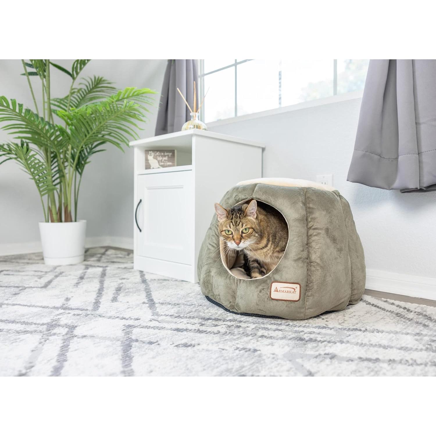 Cama para Gato Armarkat C30HML Verde Laurel y Beige