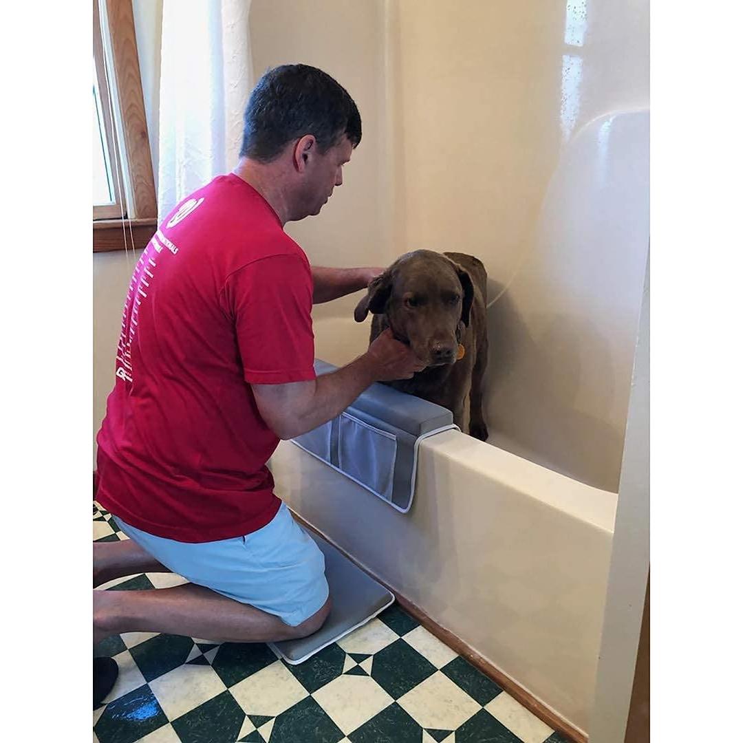 Almohadilla para Baño SassiLeaf Gris Humo Antideslizante 55.88 cm