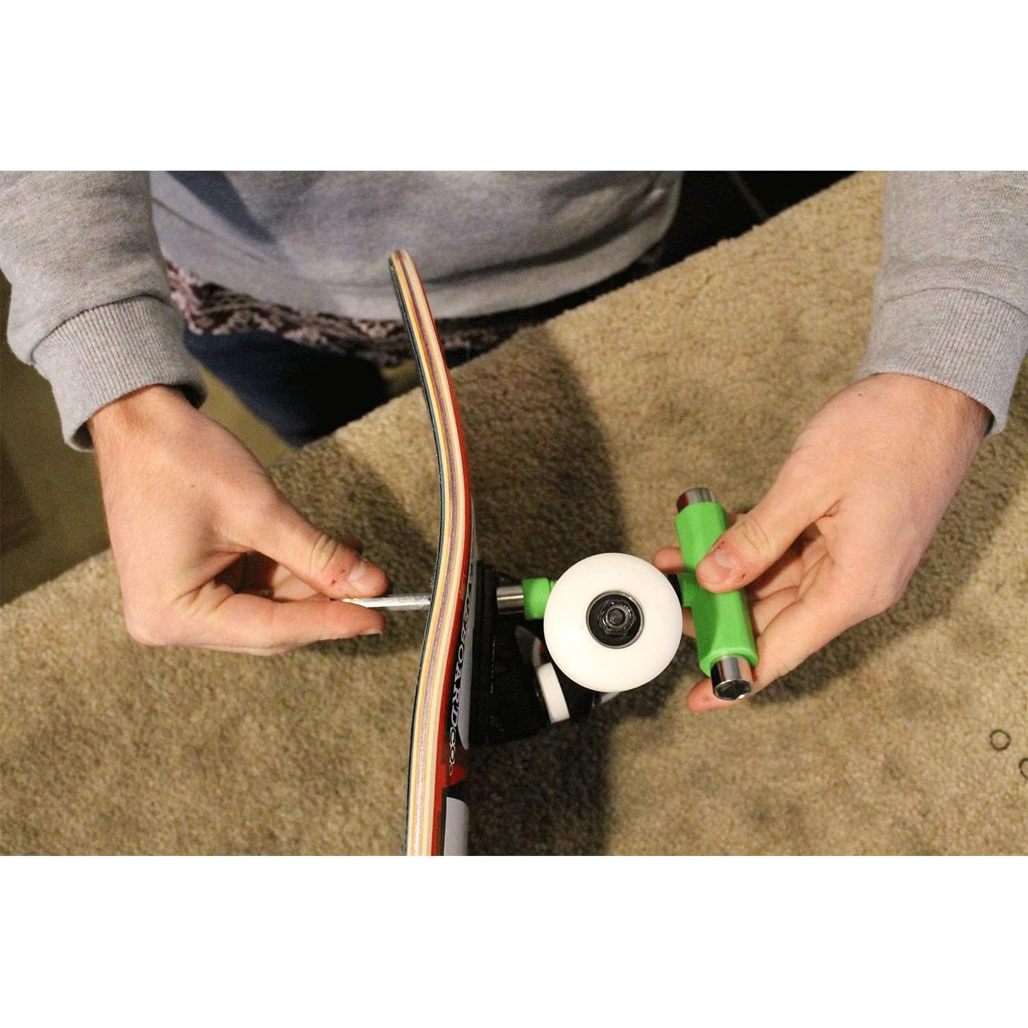 Herramienta Multifuncional para Skateboard Krown Verde Neón