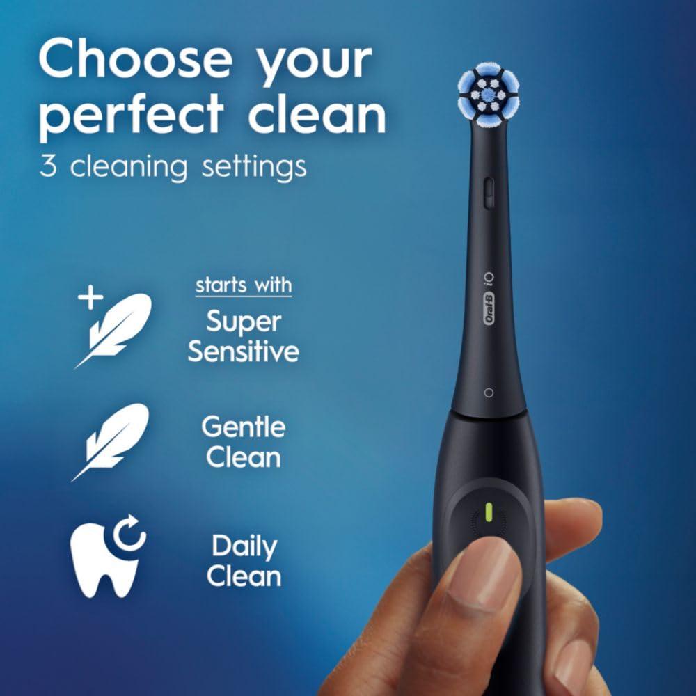 Cepillo de dientes eléctrico Oral-B iO Simple Clean negro