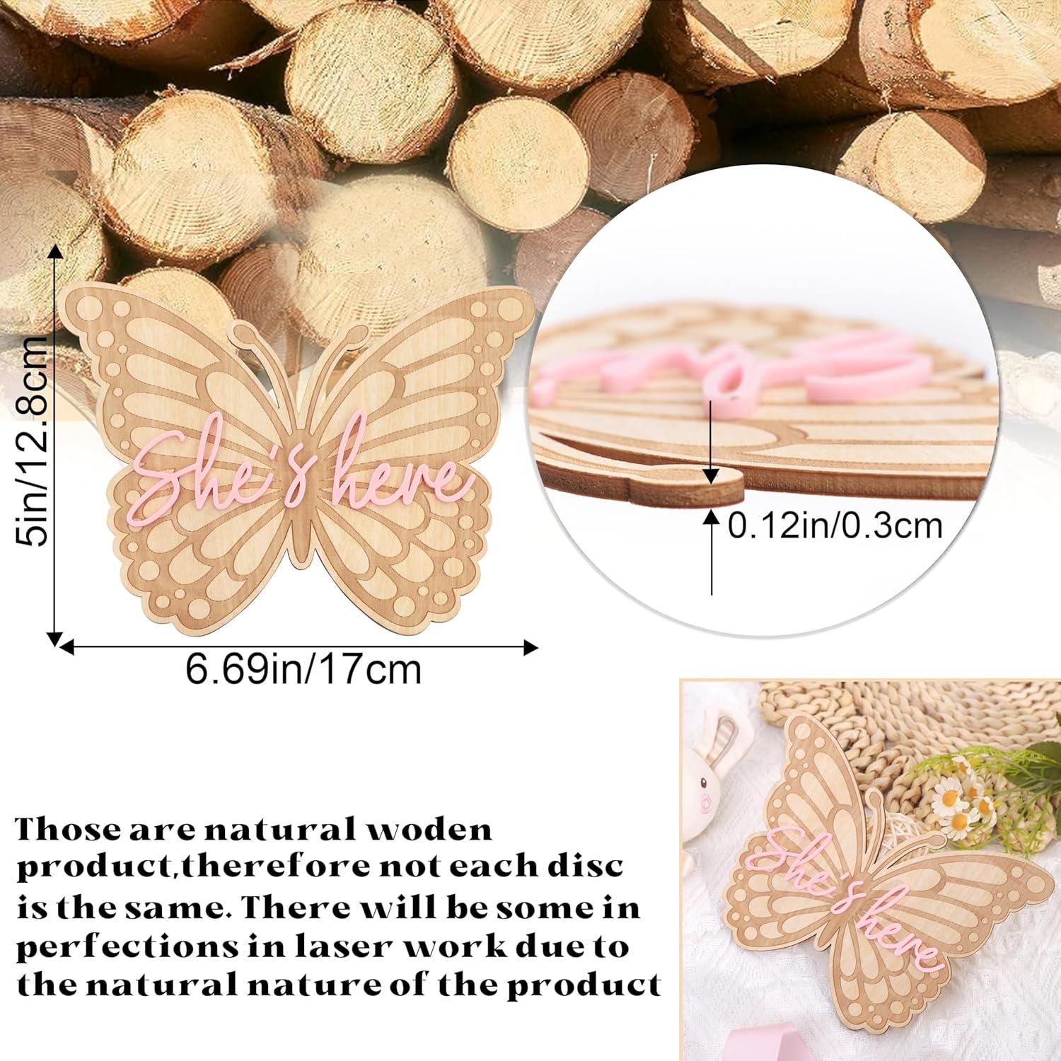 Cartel de Madera Mariposa She's Here - Anuncio de Nacimiento