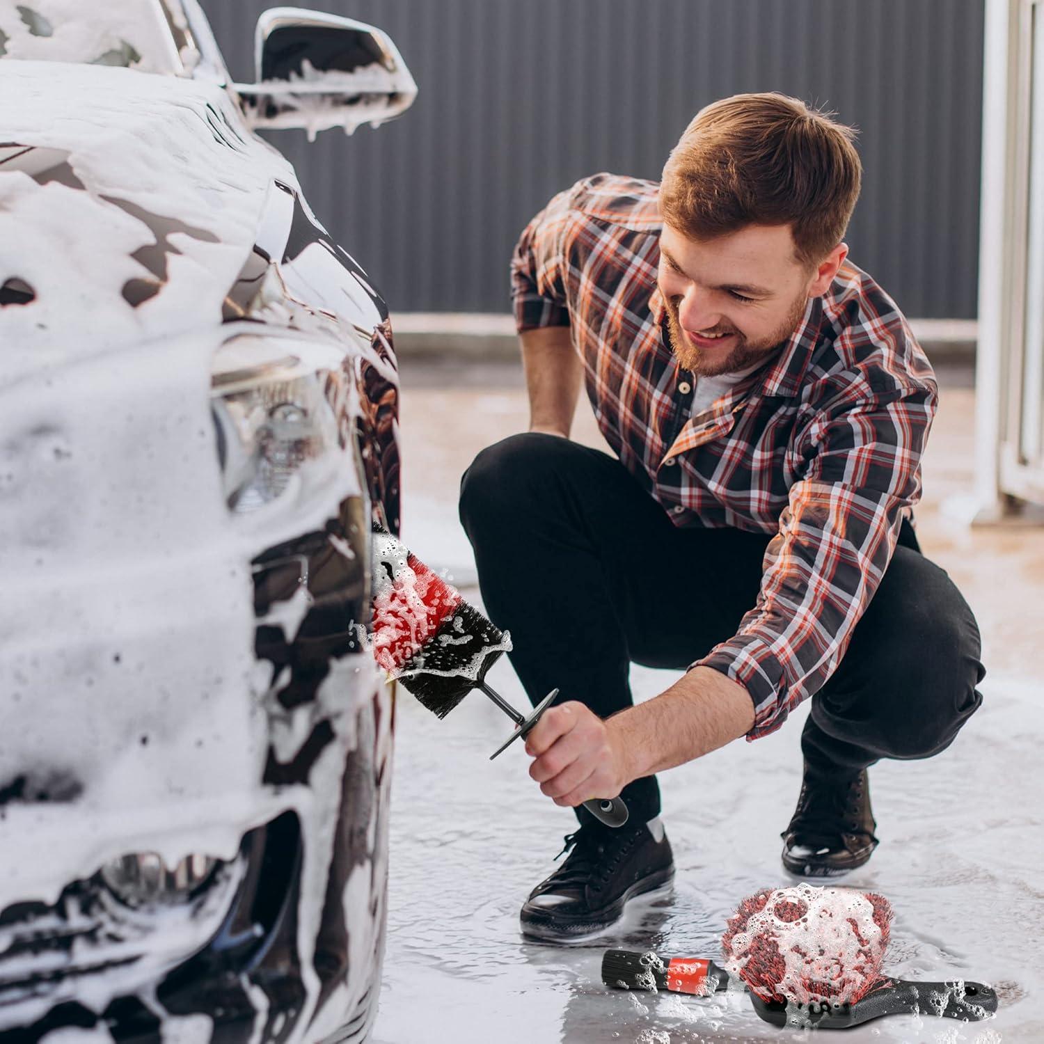 Kit Completo de Detalle de Ruedas TAKAVU - 8 Piezas, Cepillos y Toalla