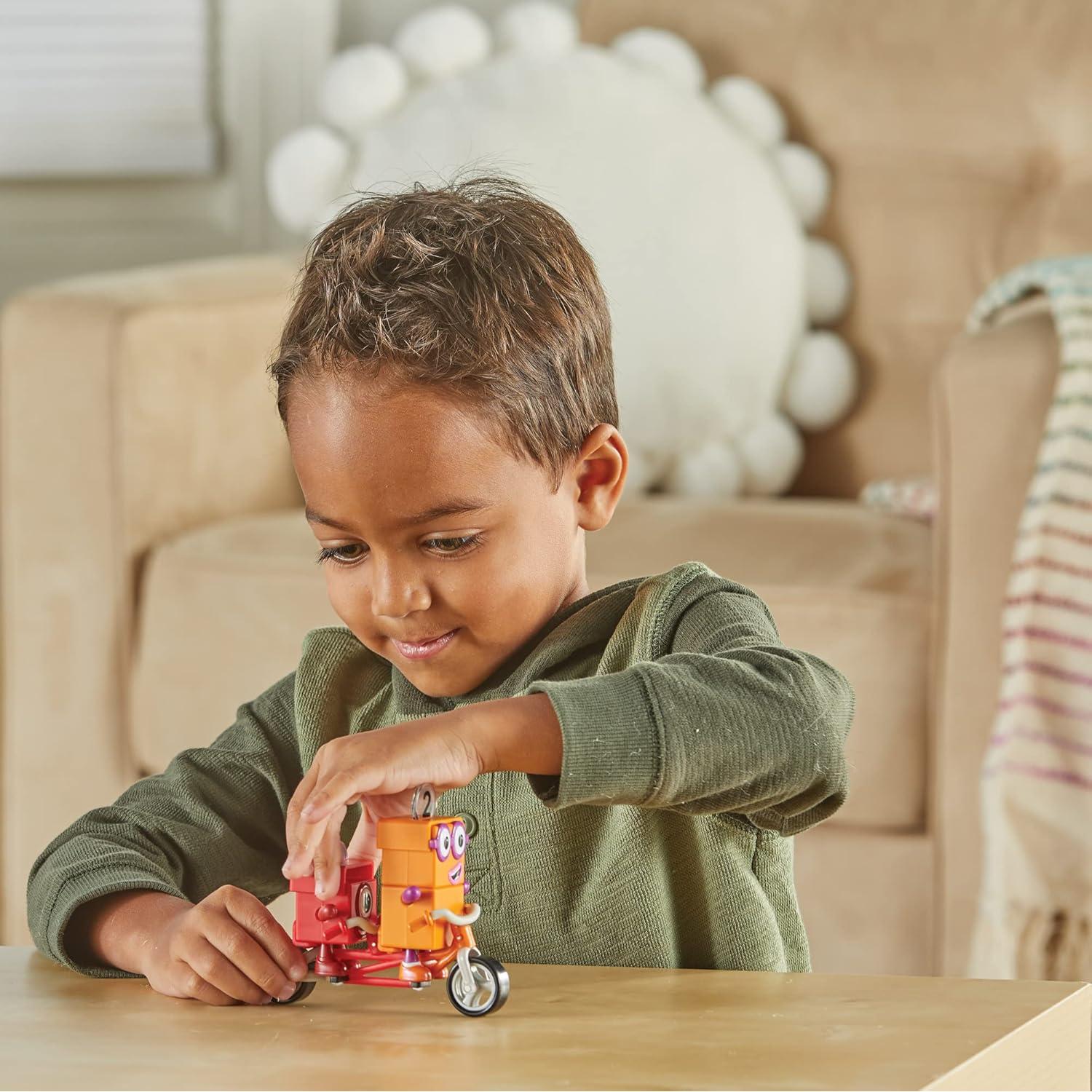 Conjunto de Figuras Numberblocks Uno y Dos en Bicicleta