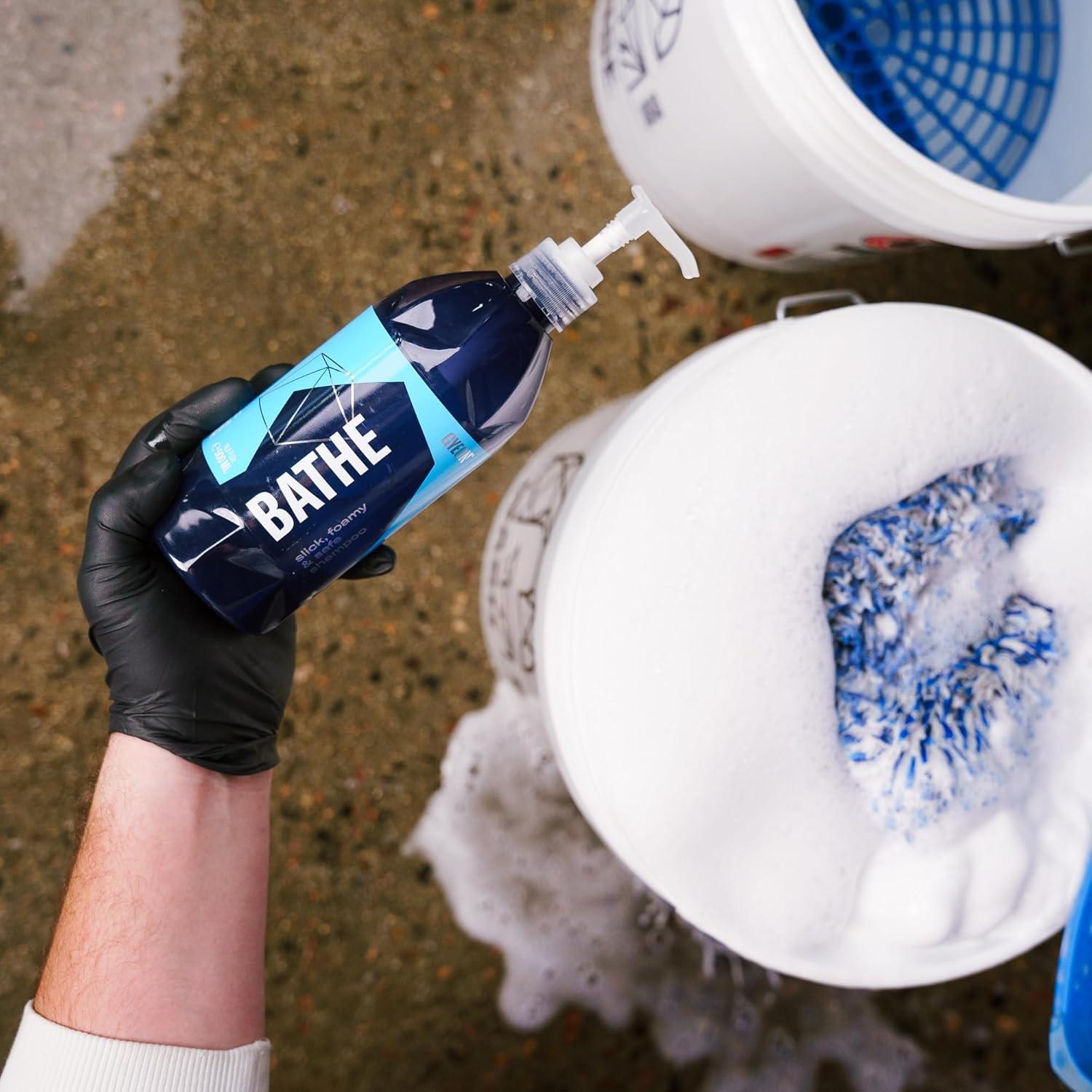 Jabón para Lavado de Autos Gyeon Bathe 1000ml - Alta Lubricidad