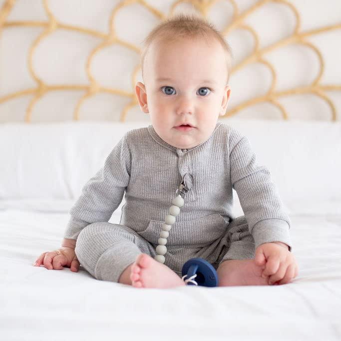 Clip de Chupete de Silicona Loulou Lollipop - Salvia 25.4 cm