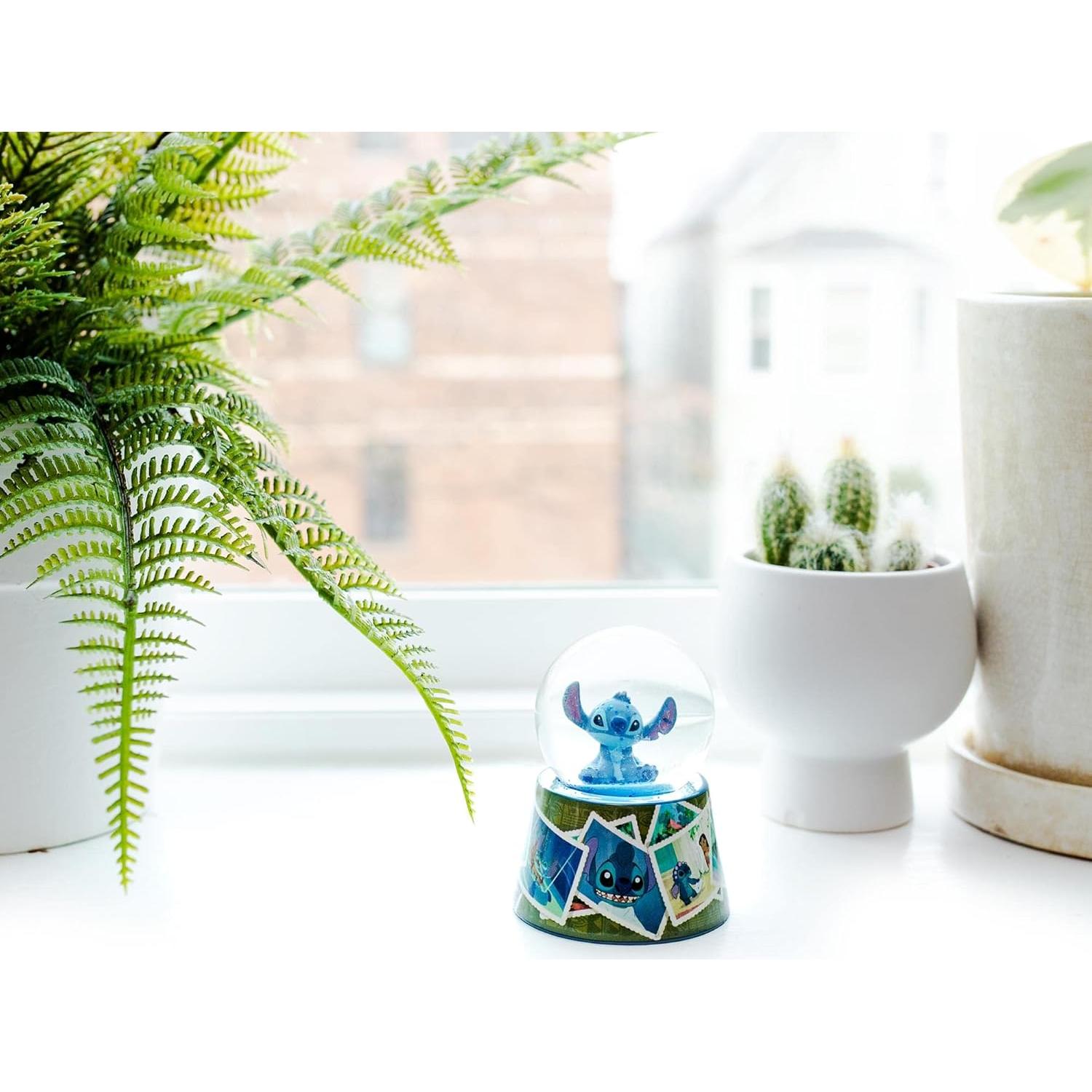 Mini Globo de Nieve Disney Lilo & Stitch Iluminado 7.62cm