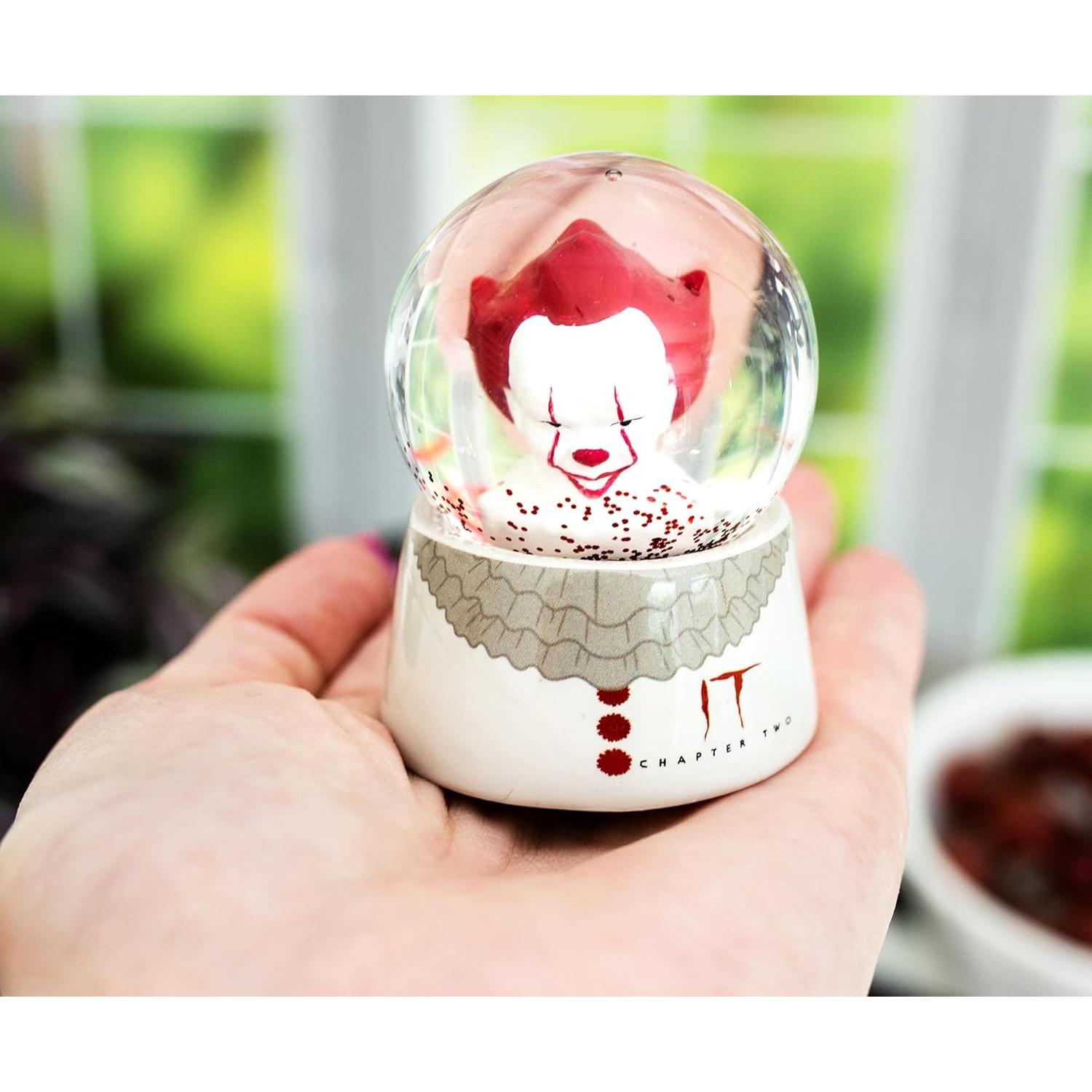 Mini Globo de Nieve Pennywise IT: Capítulo Dos 7.62 cm