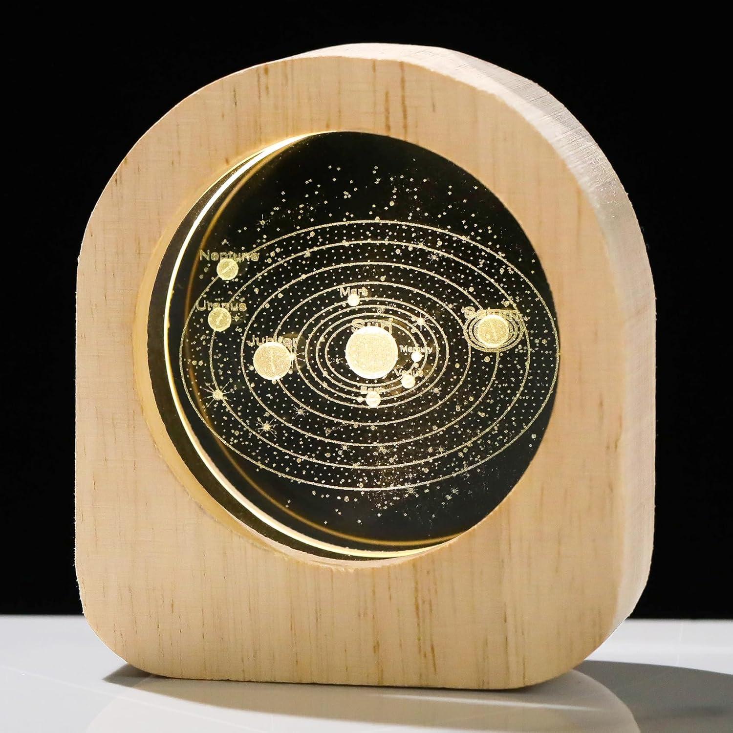 Luz Nocturna 3D de Madera Sistema Solar Ornalrist 7.5x8.5cm